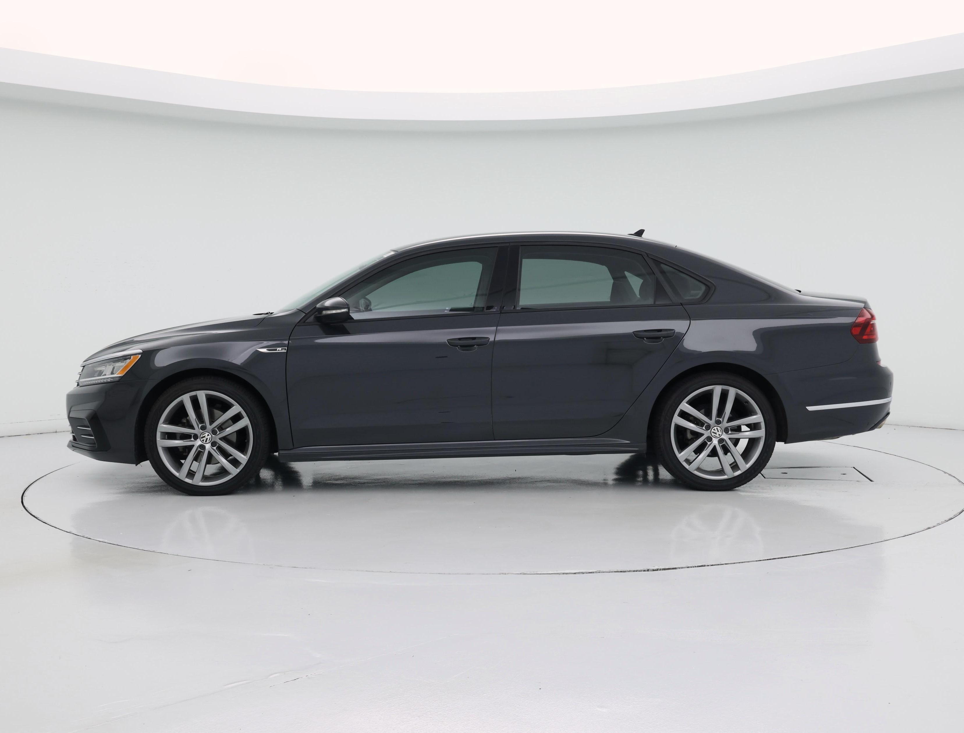 Thumbnail: 2018 Volkswagen Passat - 3