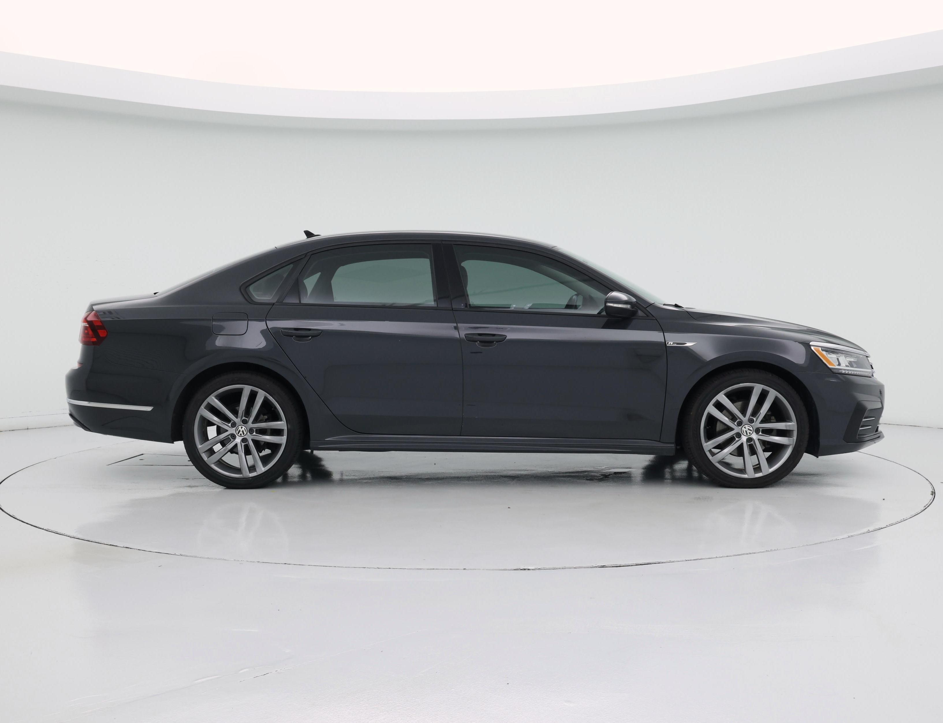 Thumbnail: 2018 Volkswagen Passat - 7