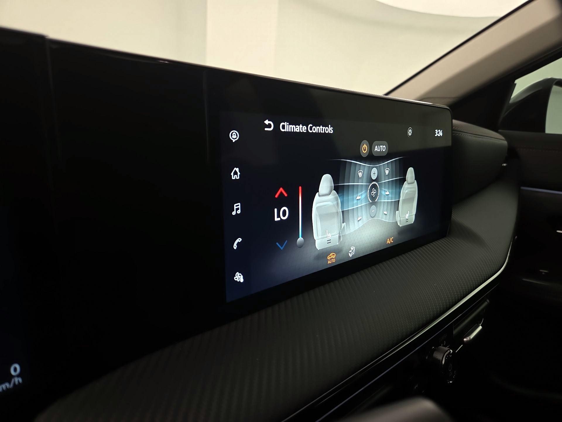 Thumbnail: 2025 Nissan Kicks - 16