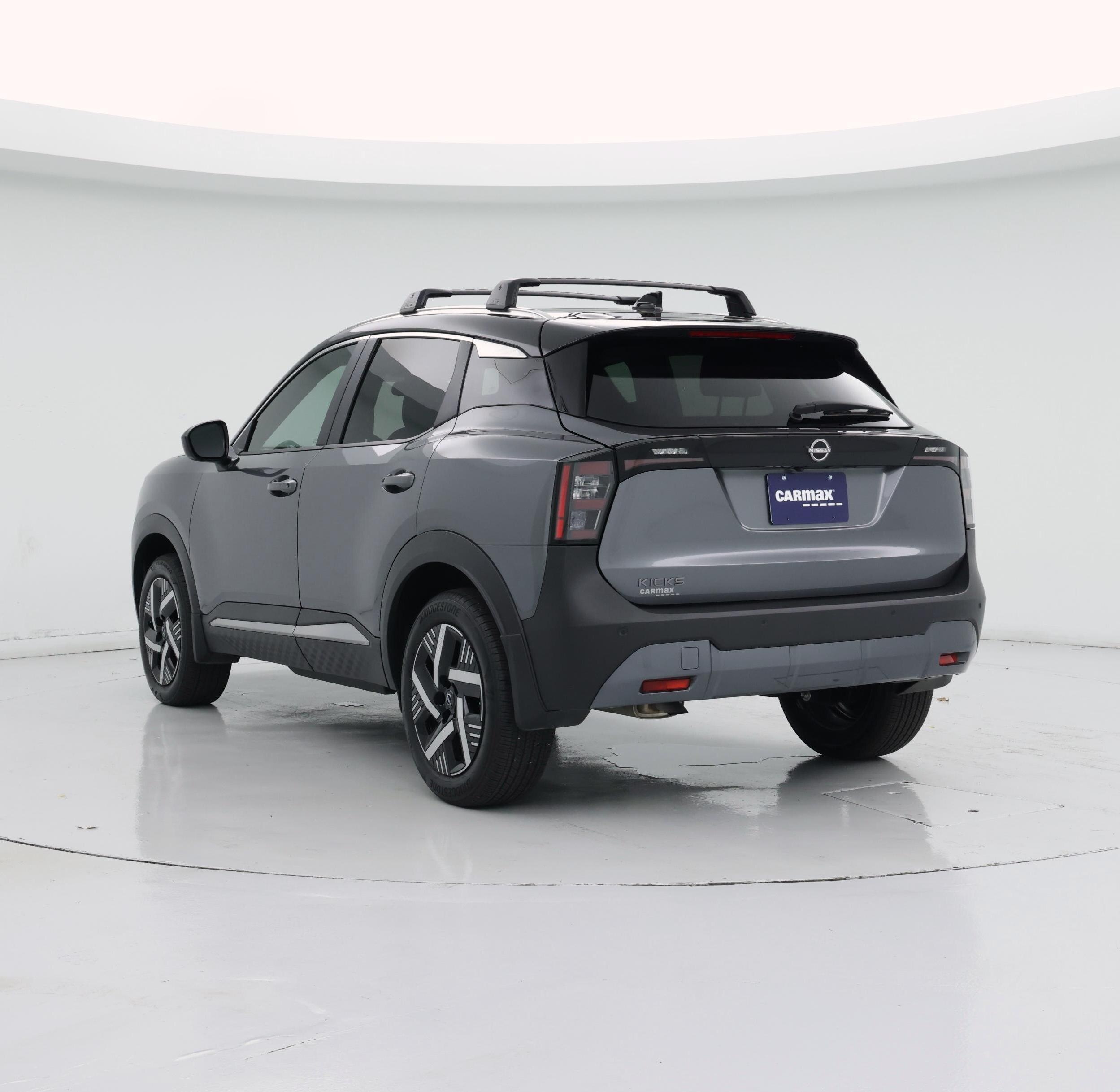 Thumbnail: 2025 Nissan Kicks - 2