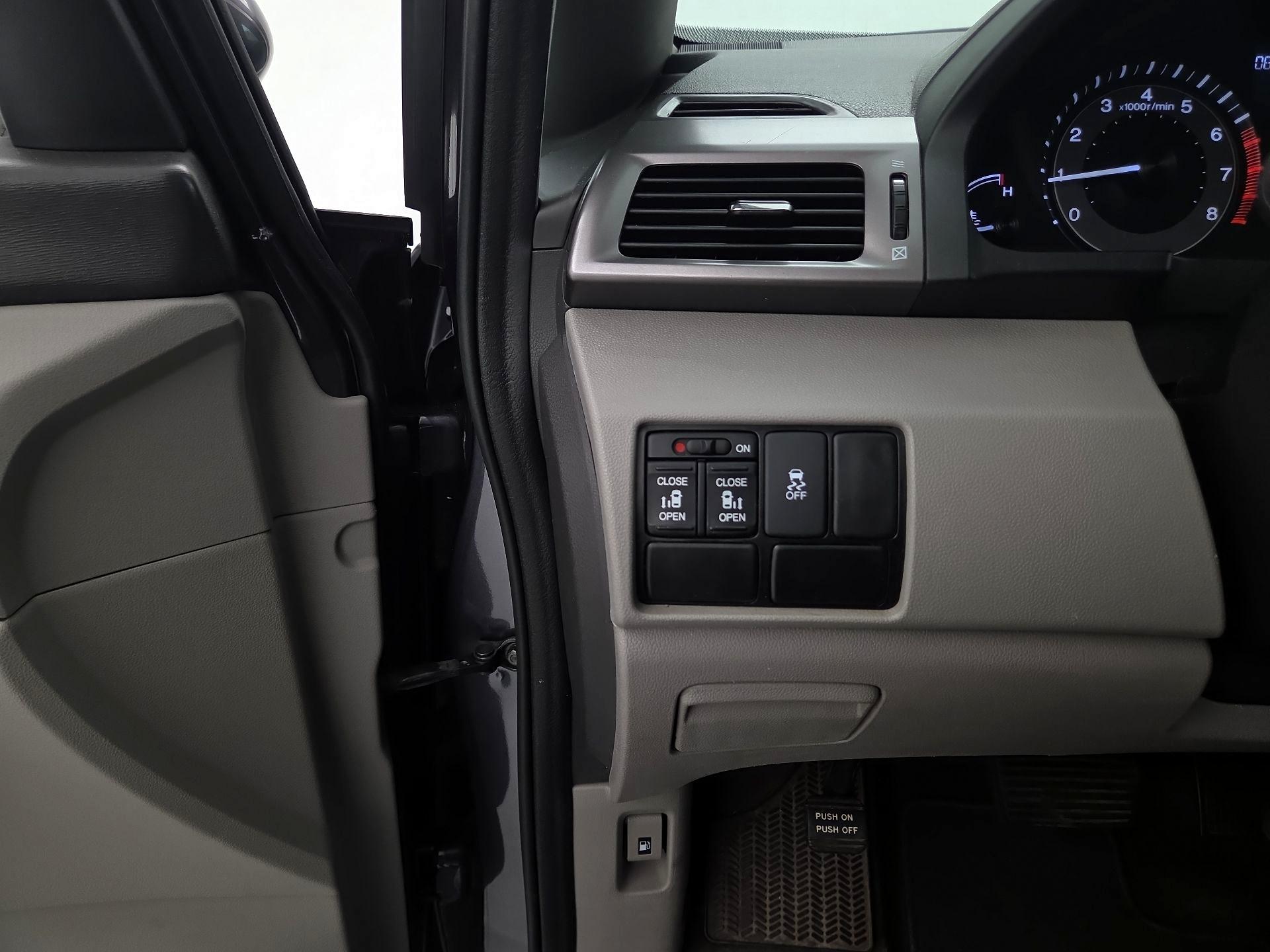 Thumbnail: 2016 Honda Odyssey - 13