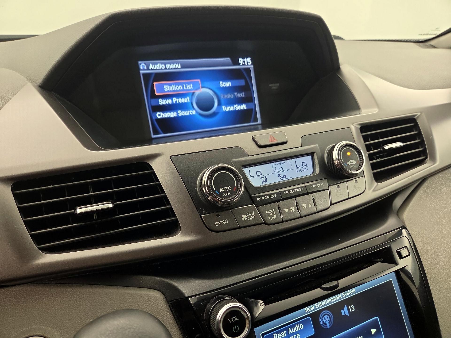 Thumbnail: 2016 Honda Odyssey - 16