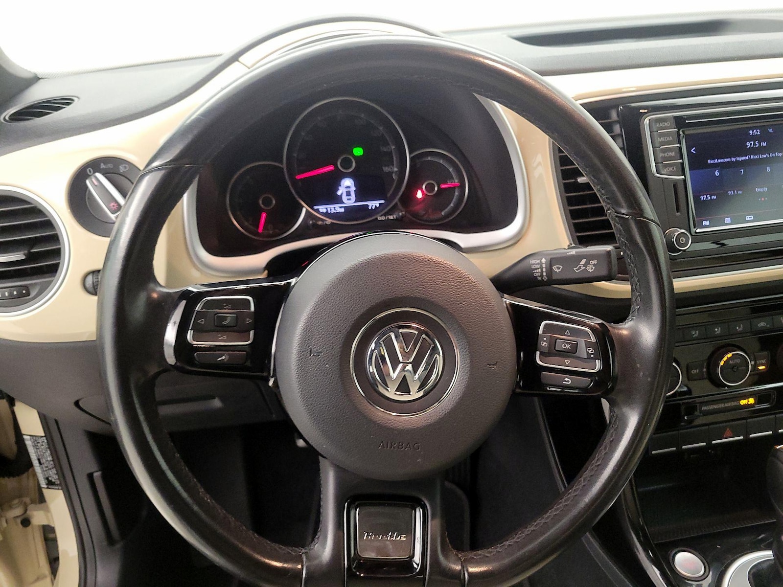 2019 Volkswagen Beetle SE - Photo 11