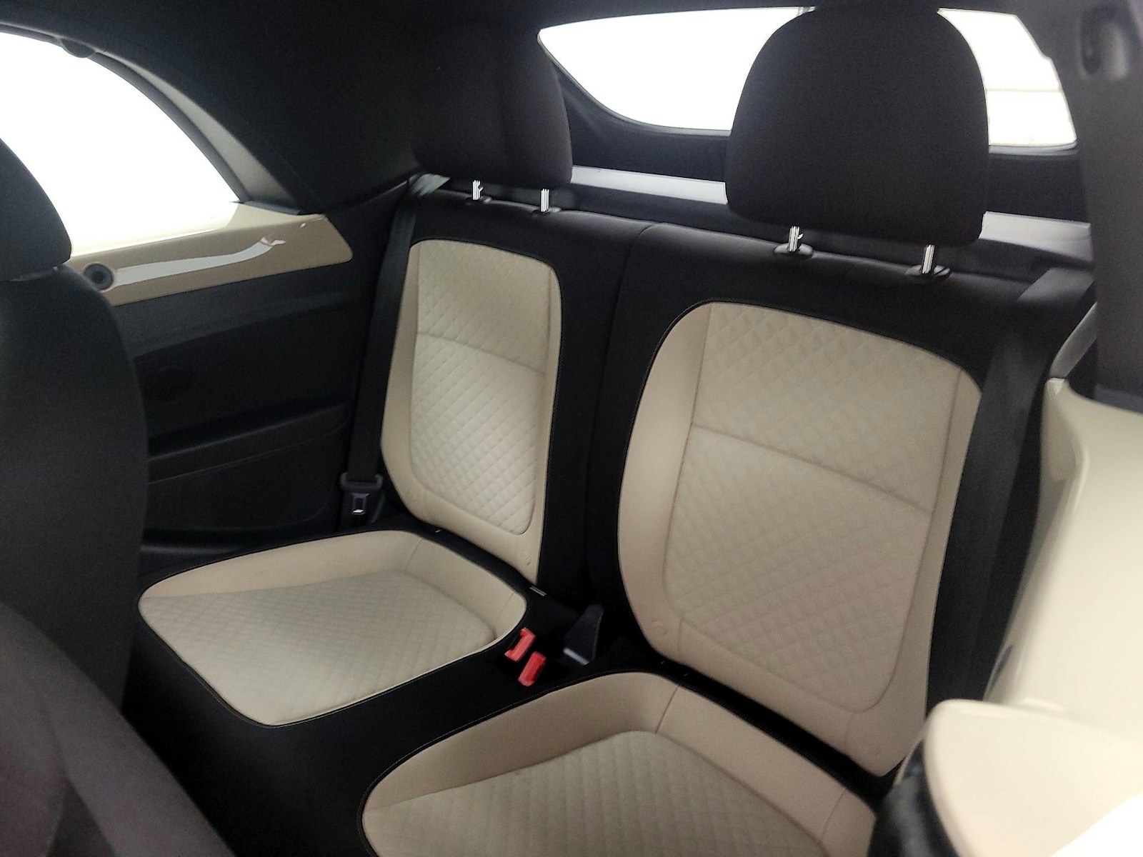 2019 Volkswagen Beetle SE - Photo 19