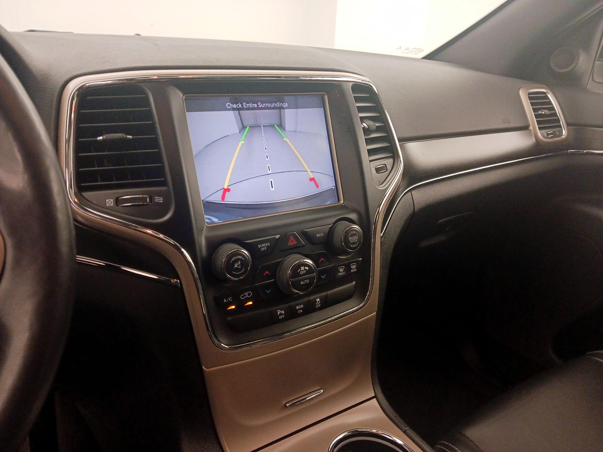 Thumbnail: 2015 Jeep Grand Cherokee - 15