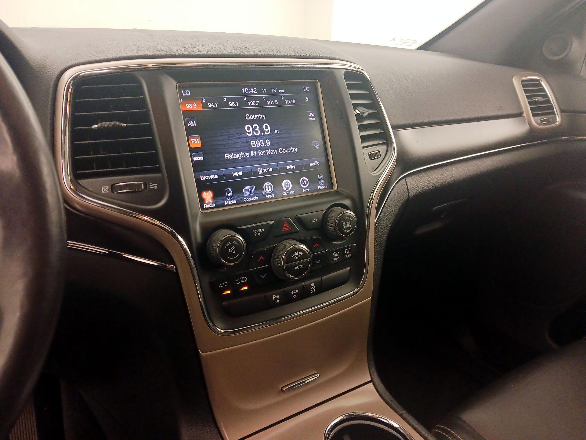 Thumbnail: 2015 Jeep Grand Cherokee - 16