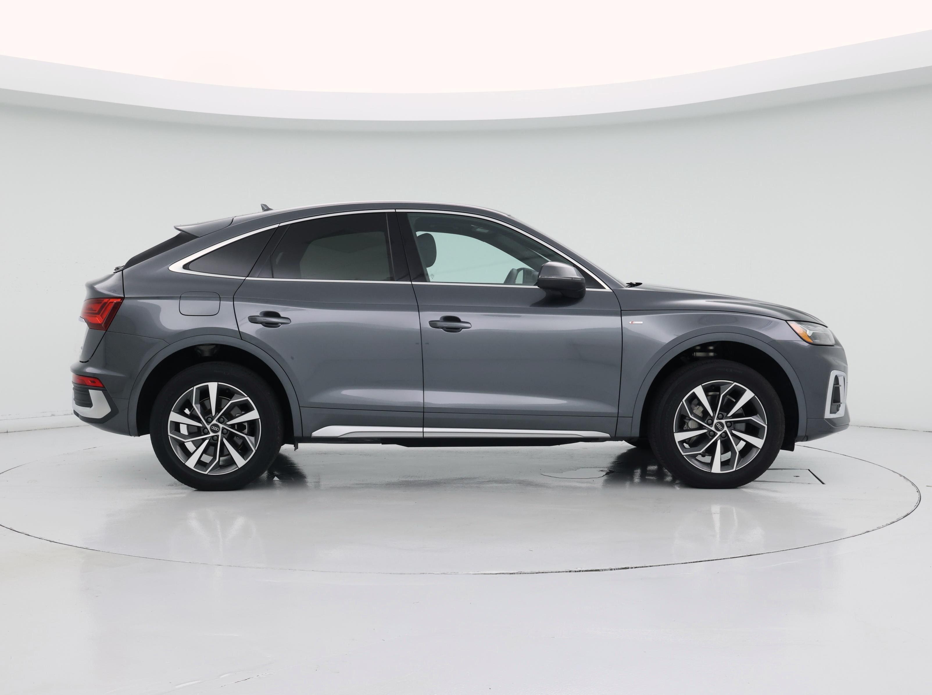 Thumbnail: 2024 Audi Q5 - 7