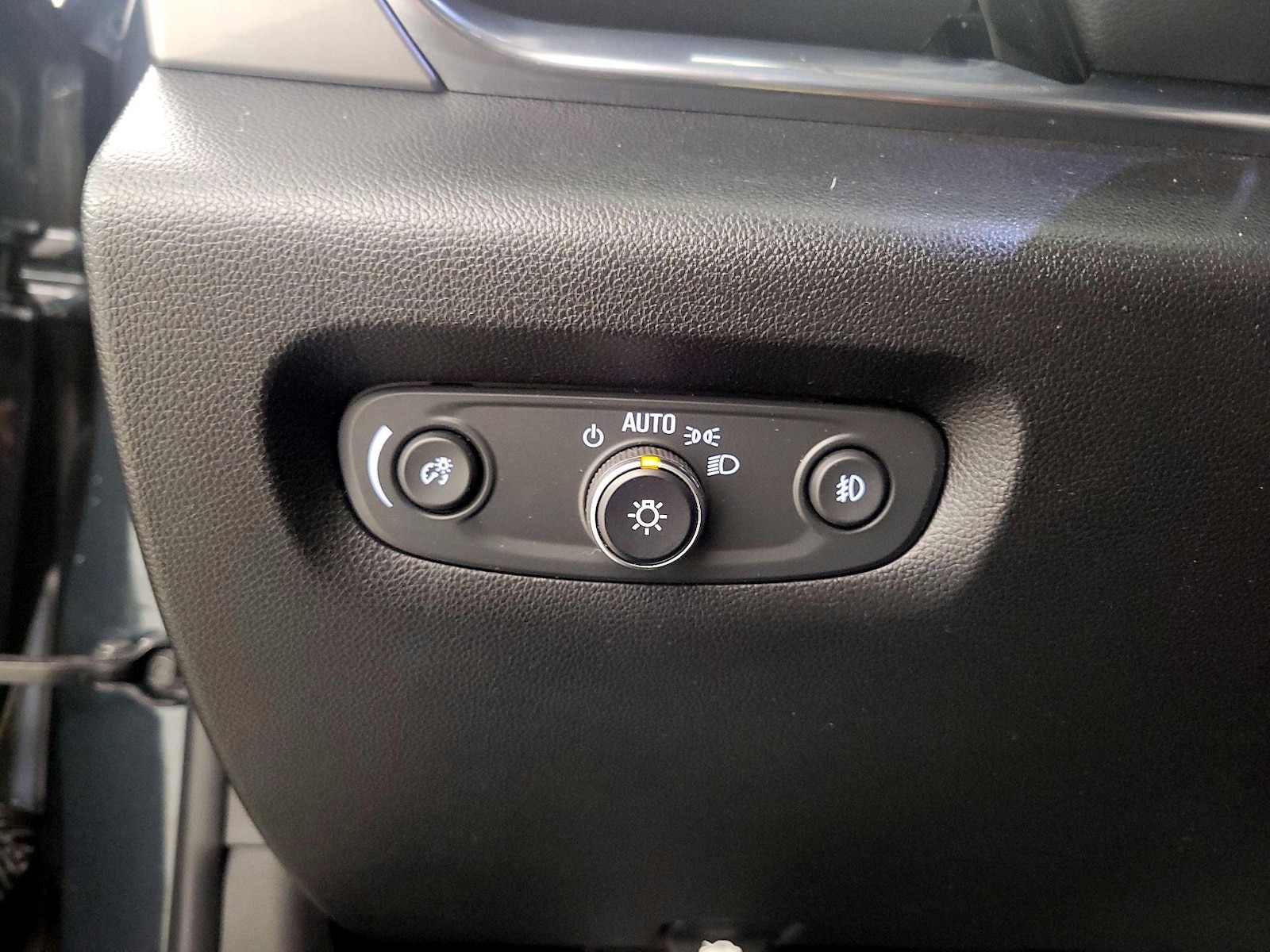 2019 Chevrolet Traverse 1LT - Photo 14