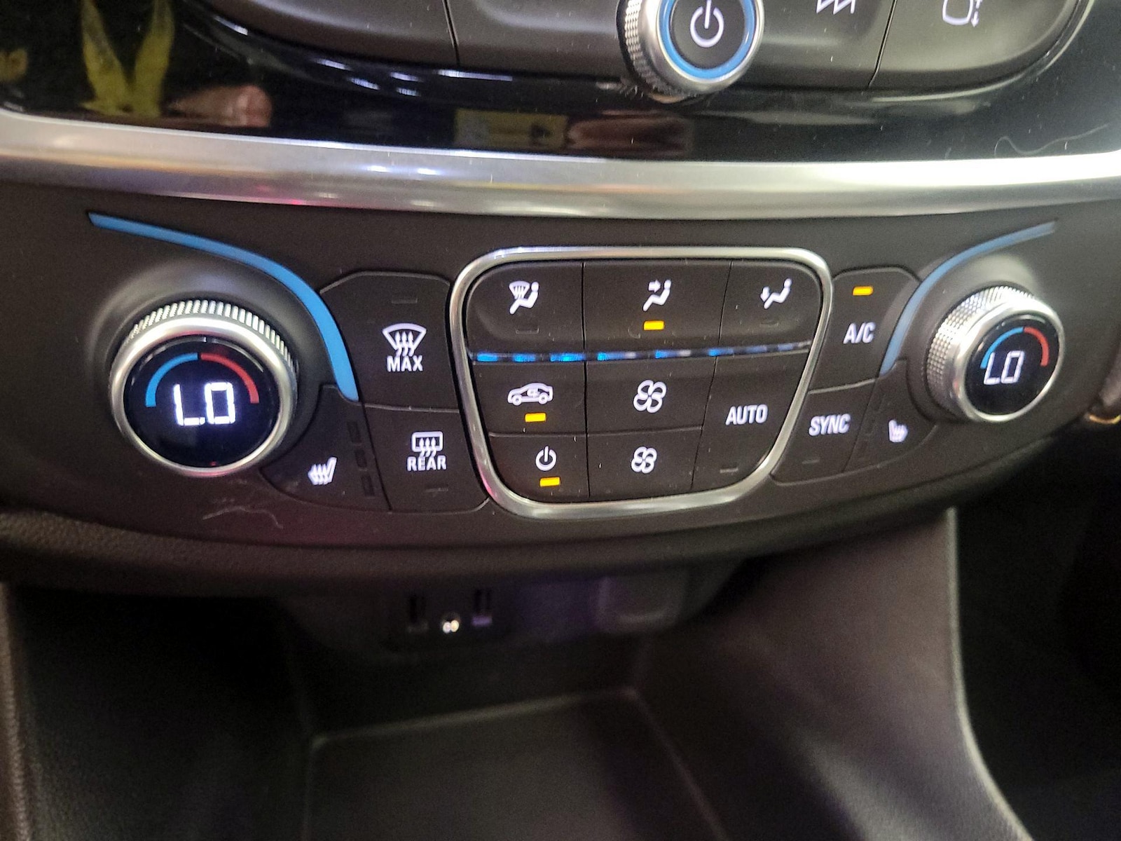 2019 Chevrolet Traverse 1LT - Photo 17