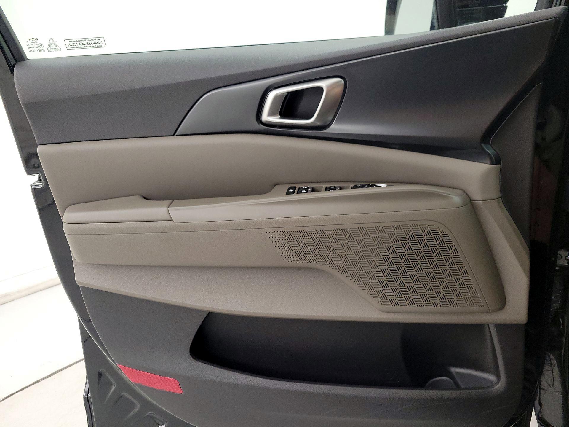 Thumbnail: 2026 Kia Carnival - 12