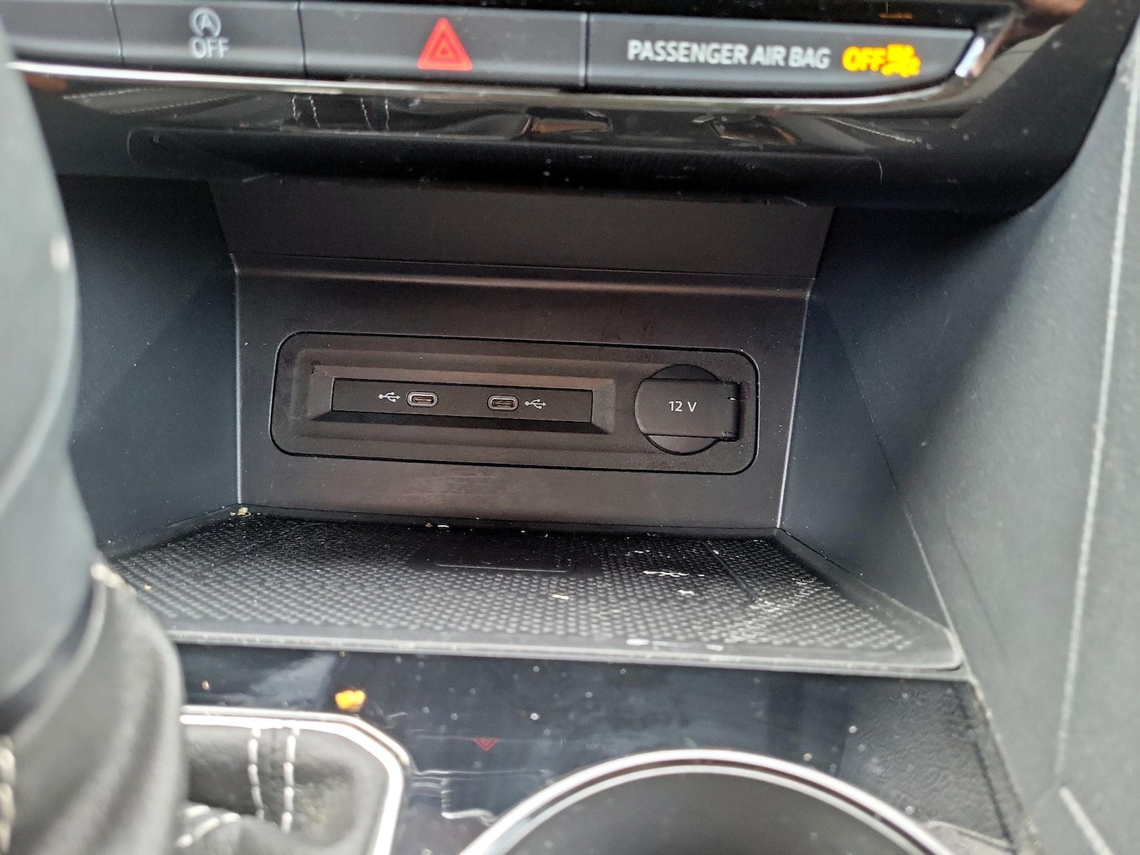 2023 Volkswagen Atlas SE w/Tech - Photo 19