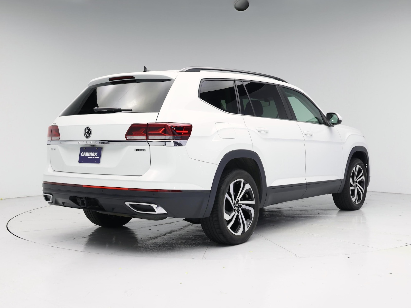 2023 Volkswagen Atlas SE w/Tech - Photo 9
