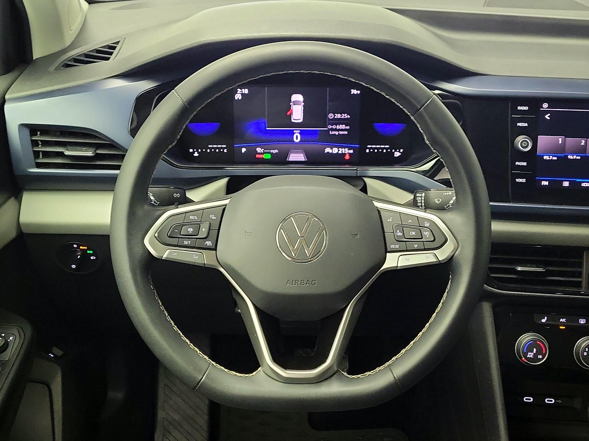 Thumbnail: 2023 Volkswagen Taos - 10