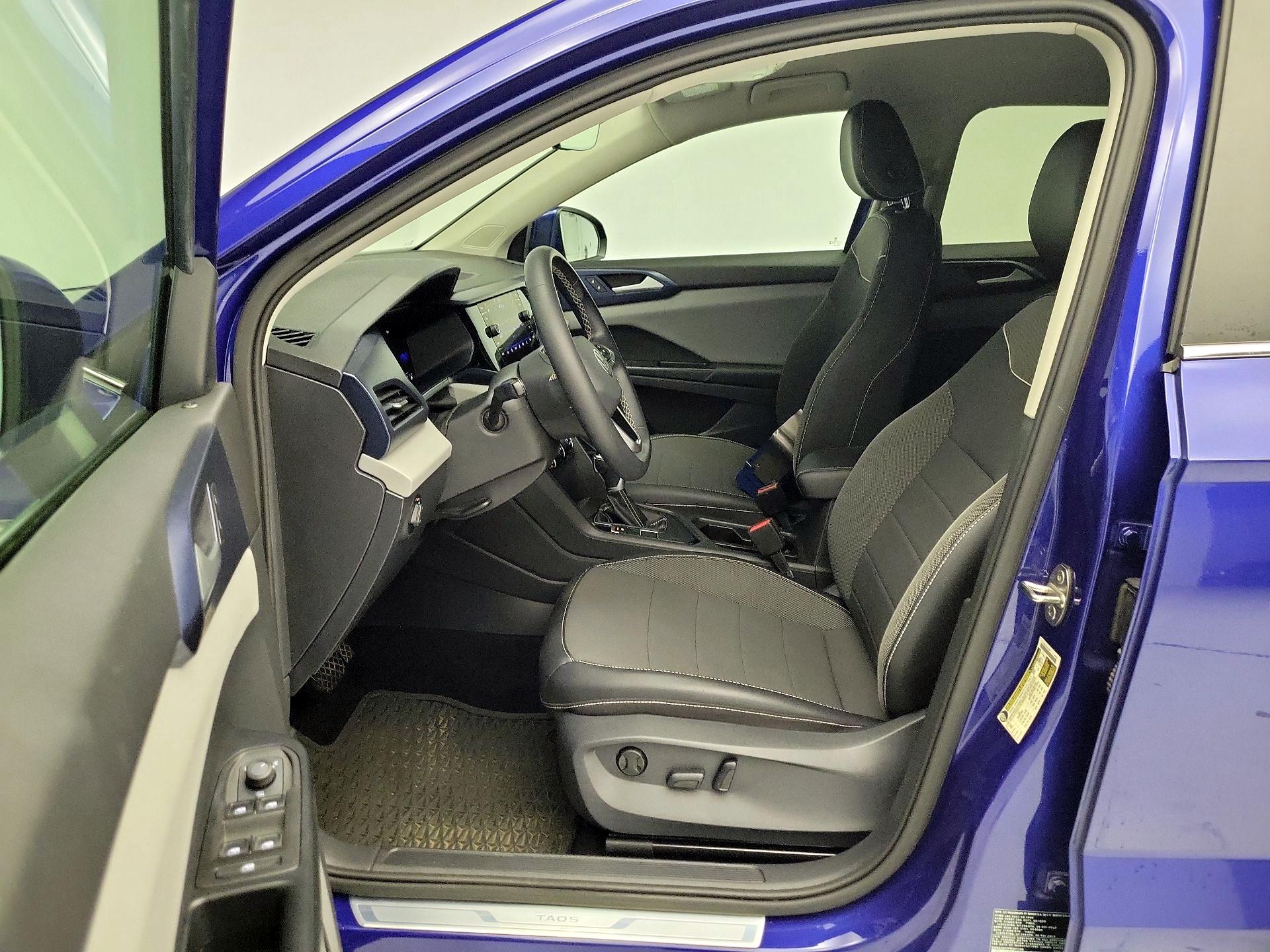 Thumbnail: 2023 Volkswagen Taos - 11