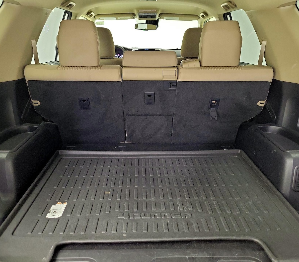 Trunk/Cargo (Seats Up)