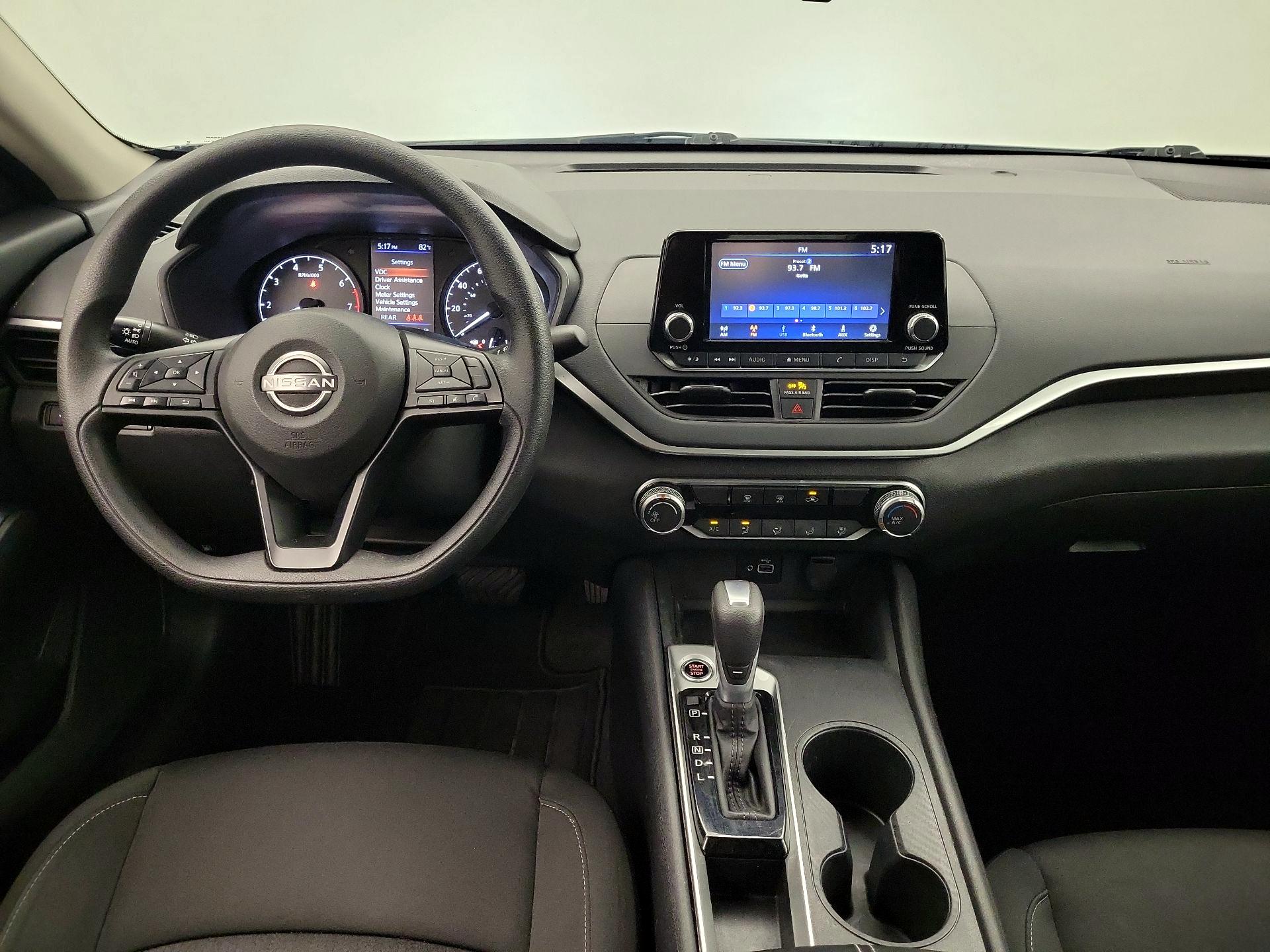 Thumbnail: 2023 Nissan Altima - 9