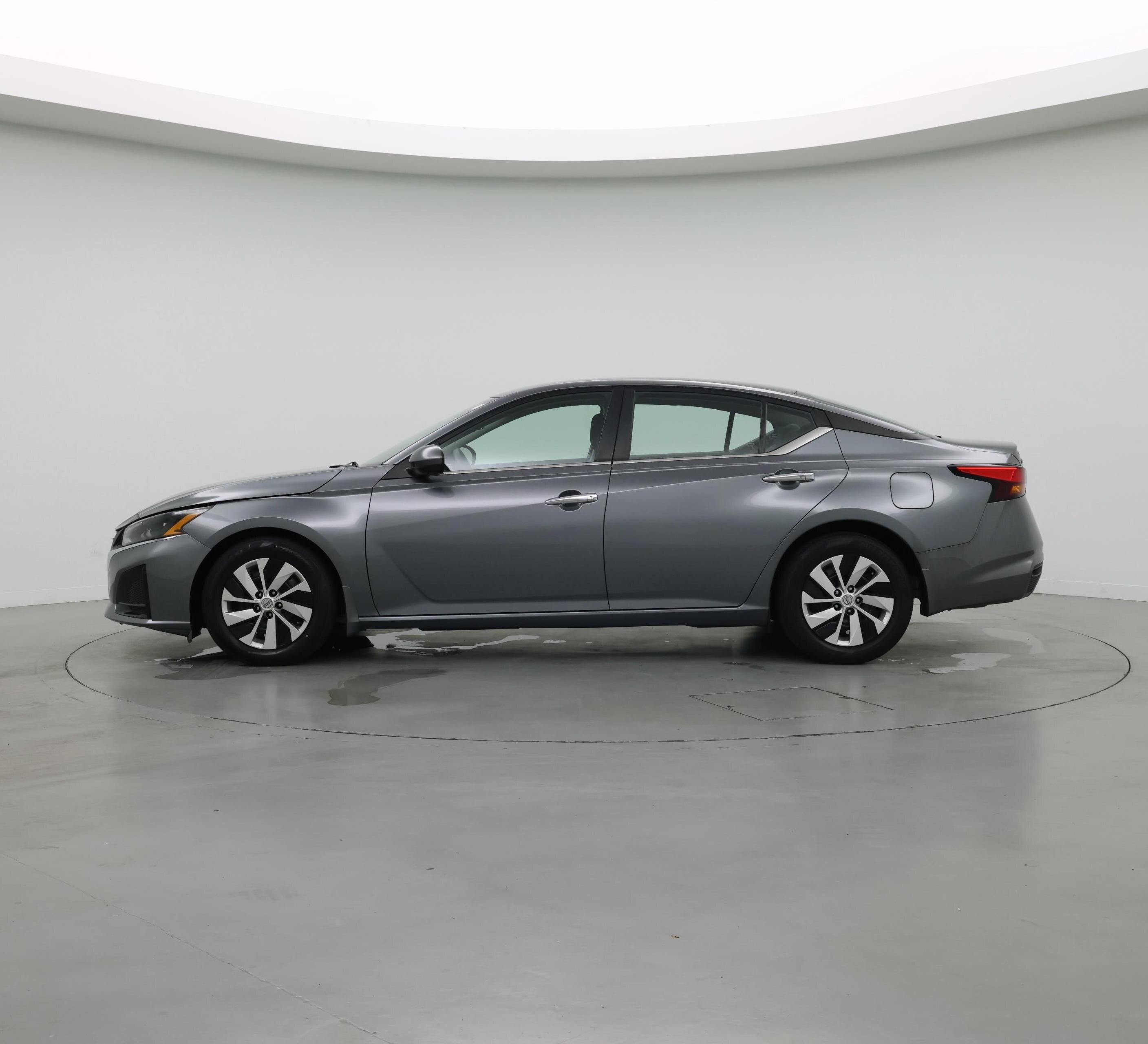 Thumbnail: 2023 Nissan Altima - 3