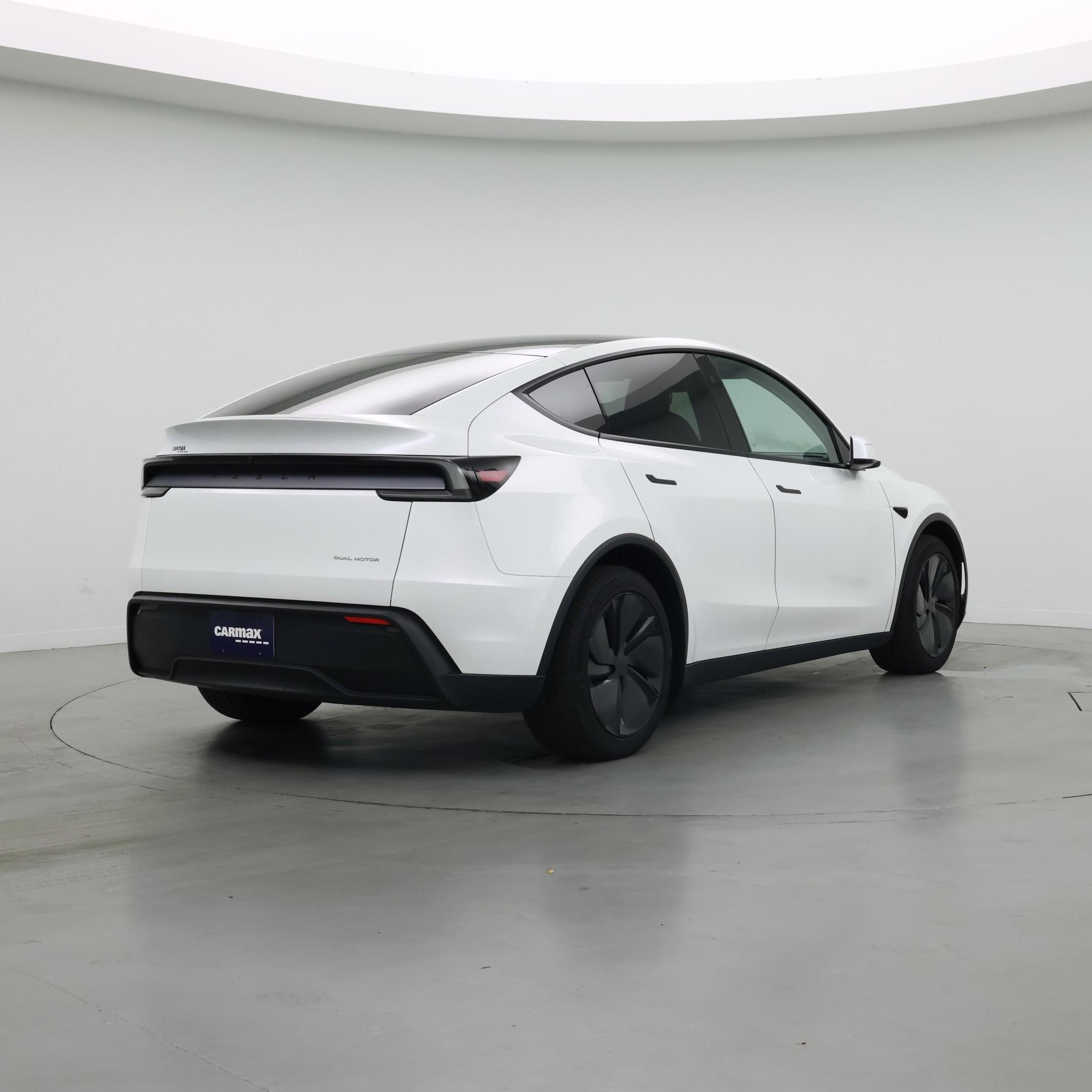 Thumbnail: 2026 Tesla Model Y - 8