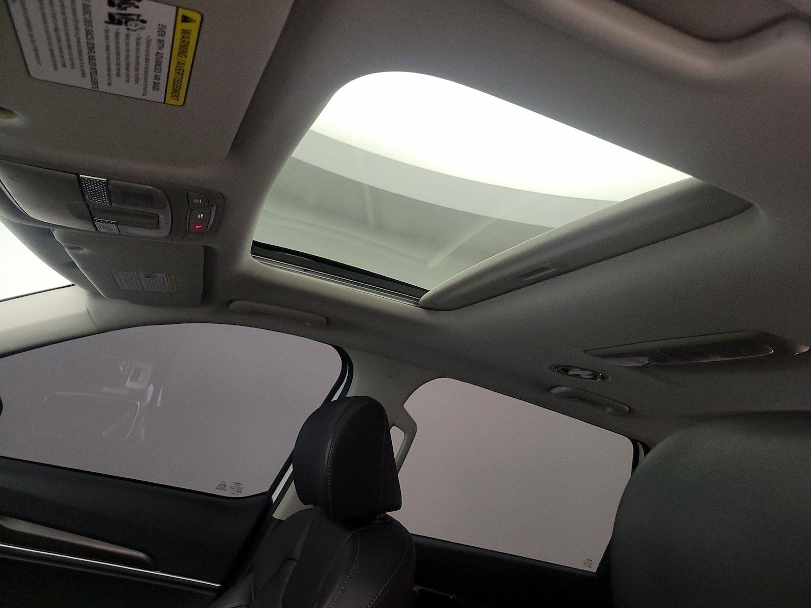 Sunroof(s) & Overhead Airbags