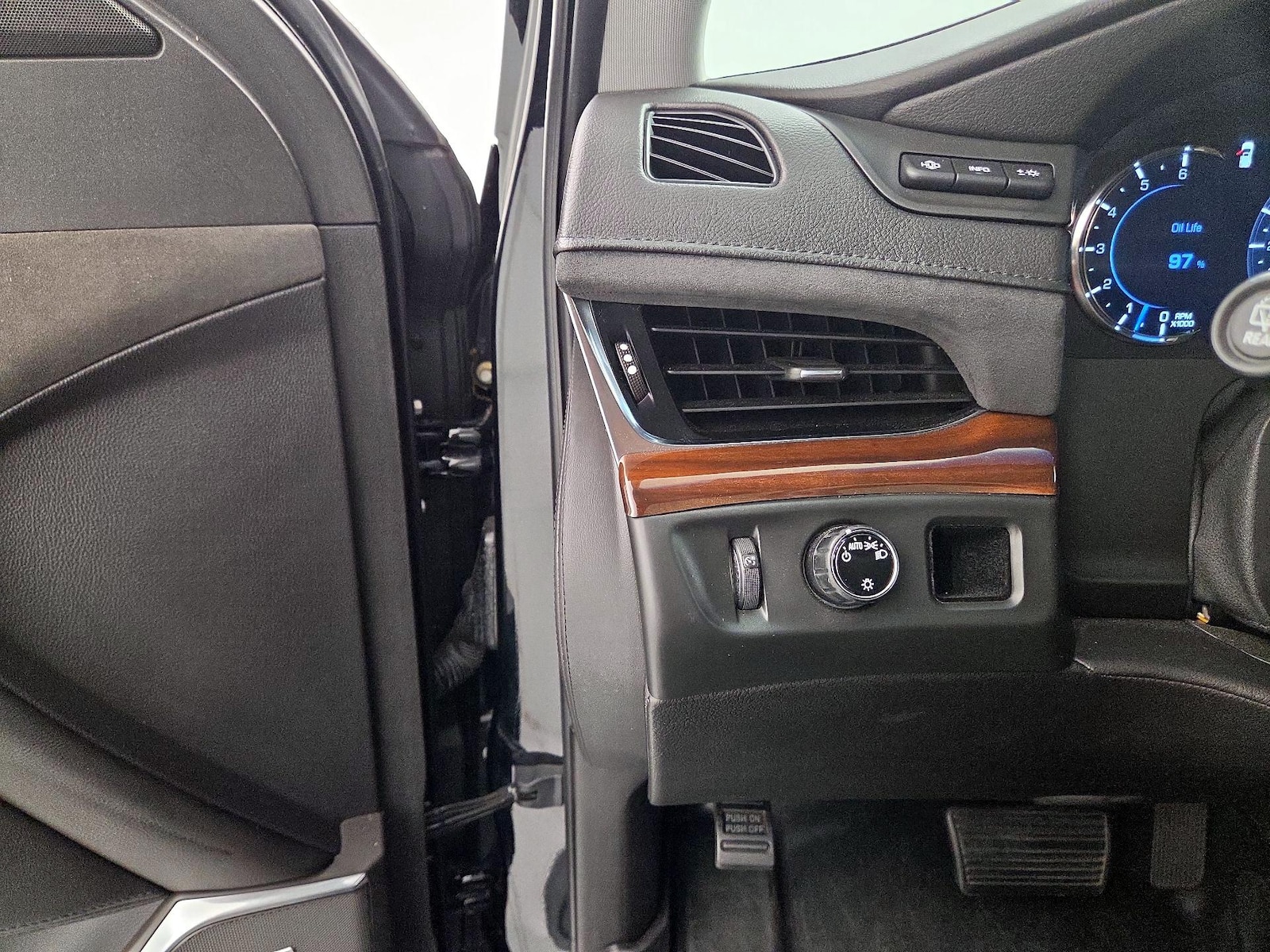 2018 Cadillac Escalade ESV Luxury - Photo 14