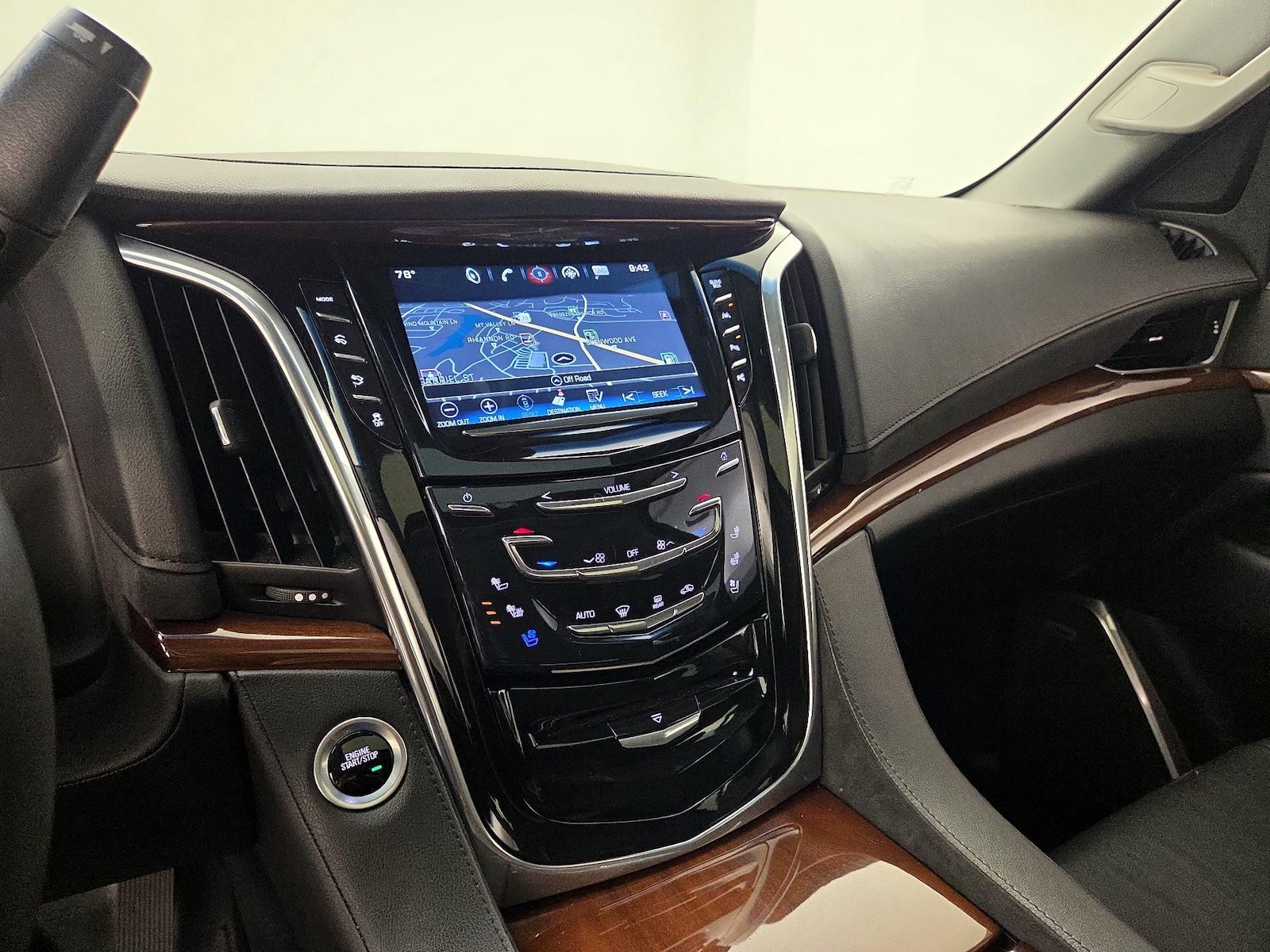2018 Cadillac Escalade ESV Luxury - Photo 15