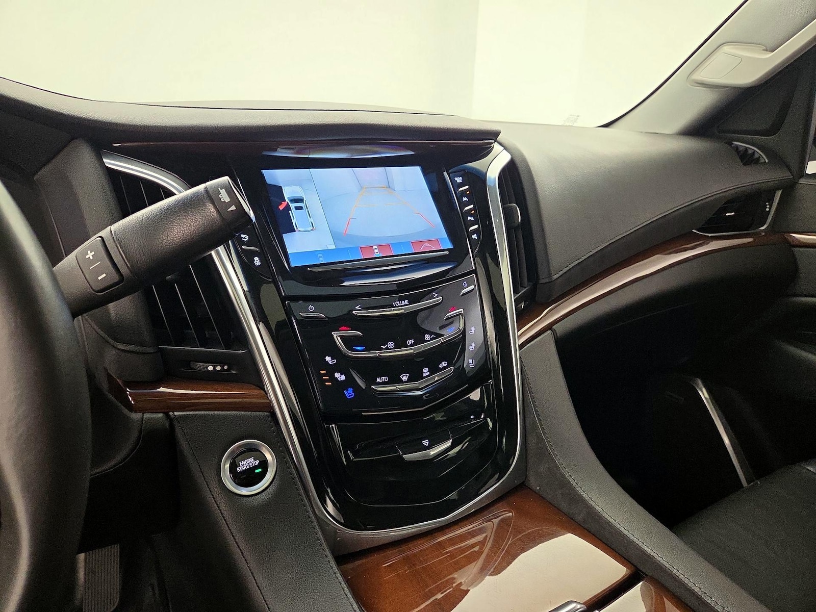 2018 Cadillac Escalade ESV Luxury - Photo 16