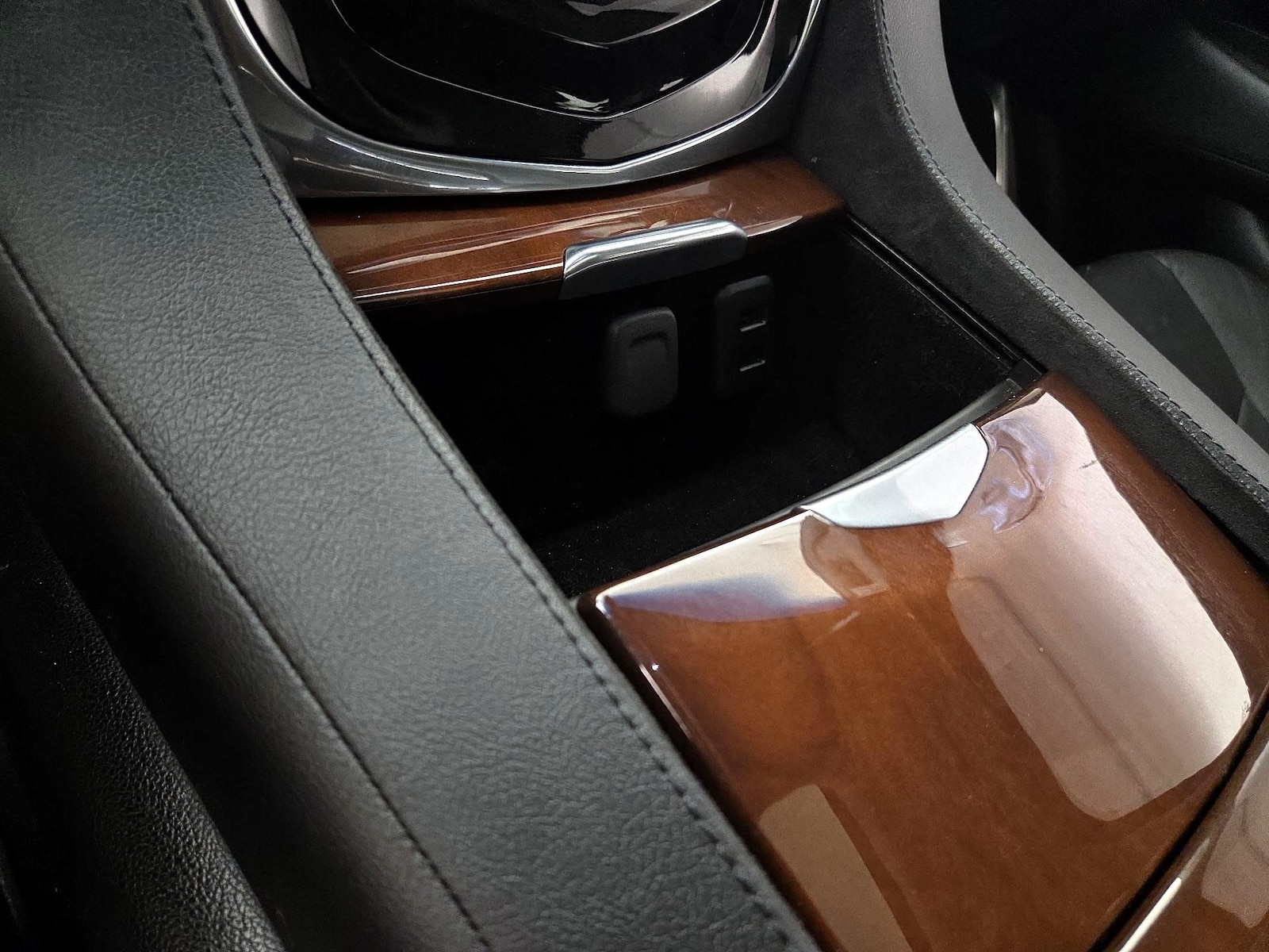 2018 Cadillac Escalade ESV Luxury - Photo 20
