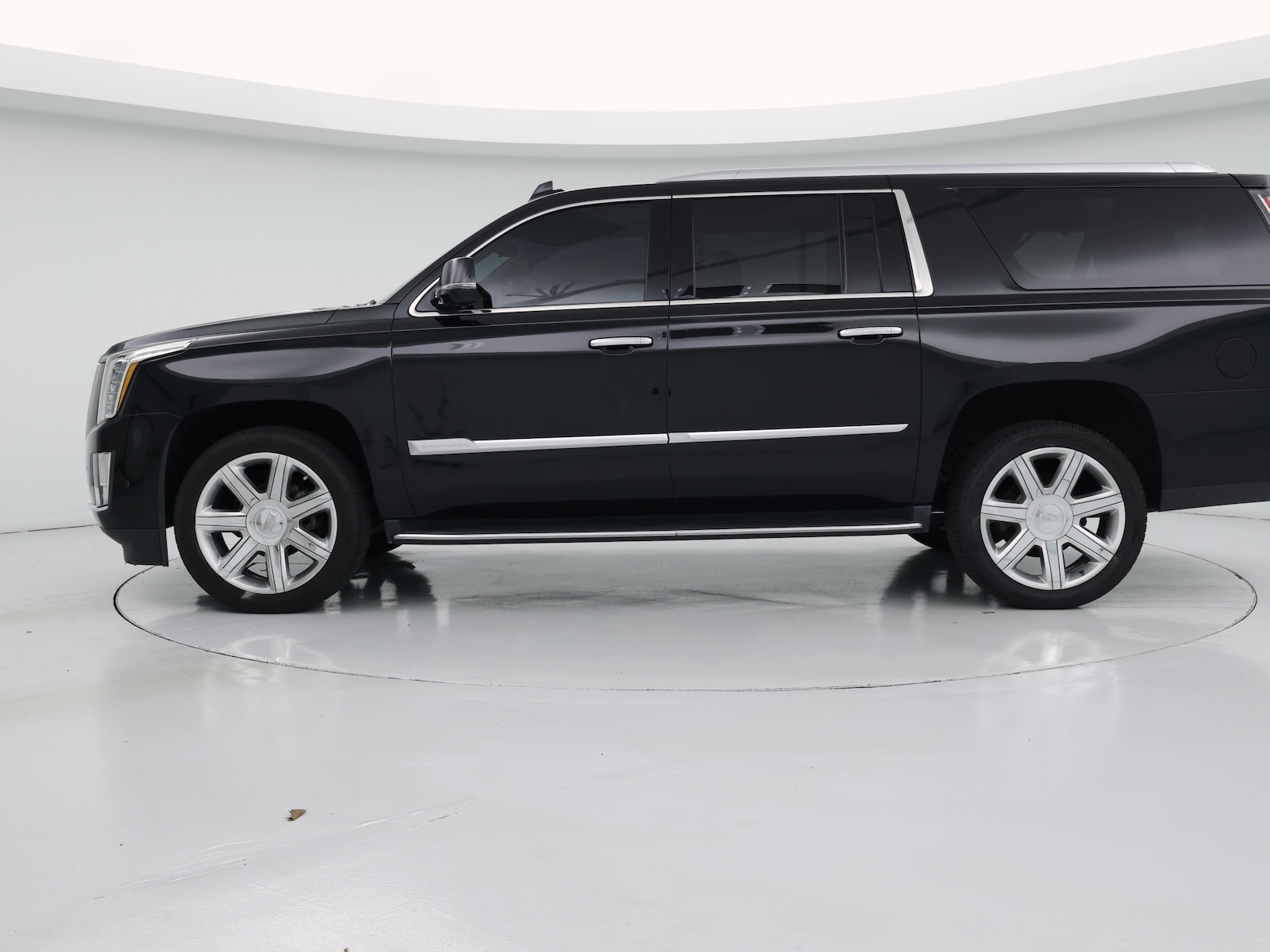 2018 Cadillac Escalade ESV Luxury - Photo 4