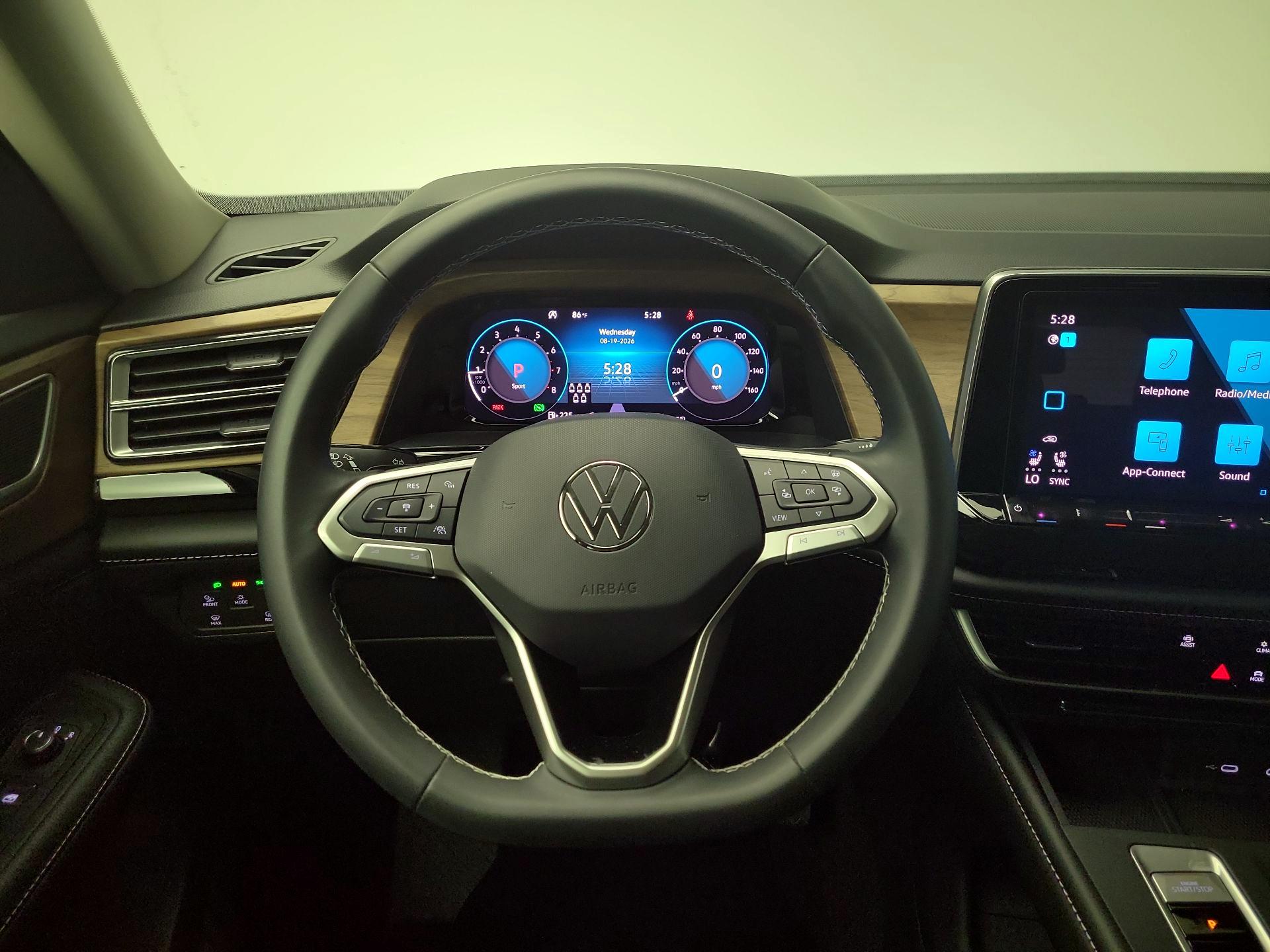 Thumbnail: 2024 Volkswagen Atlas - 10