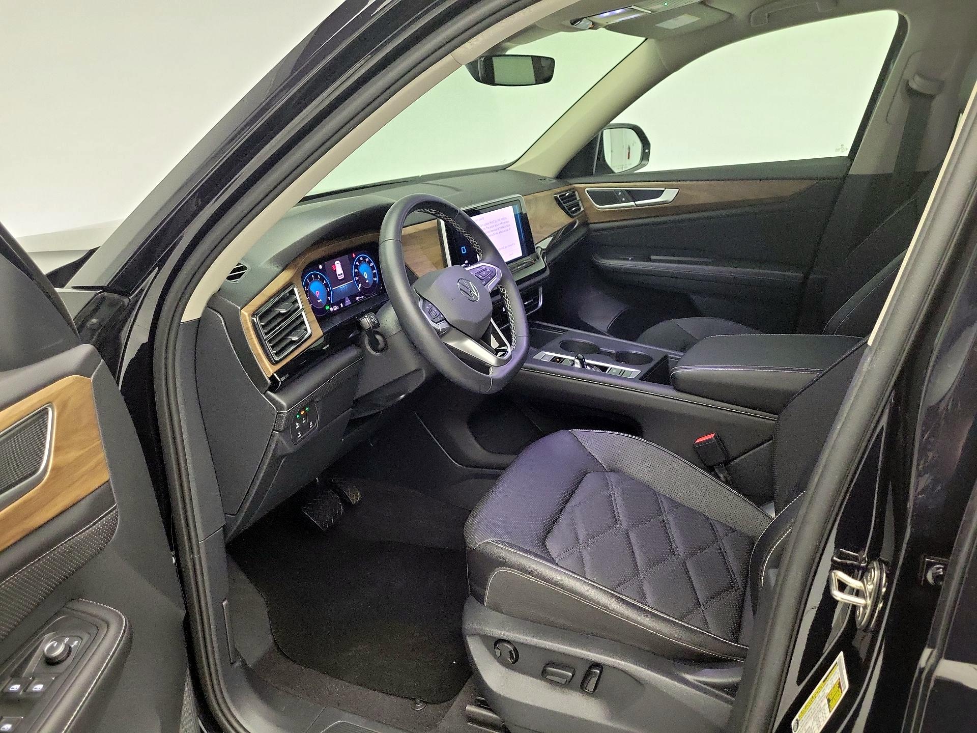 Thumbnail: 2024 Volkswagen Atlas - 11