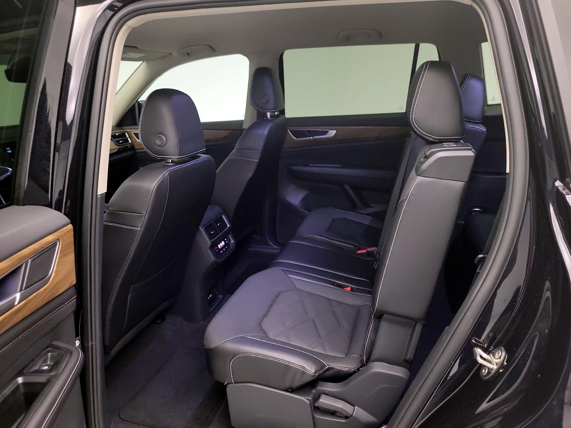 Thumbnail: 2024 Volkswagen Atlas - 19
