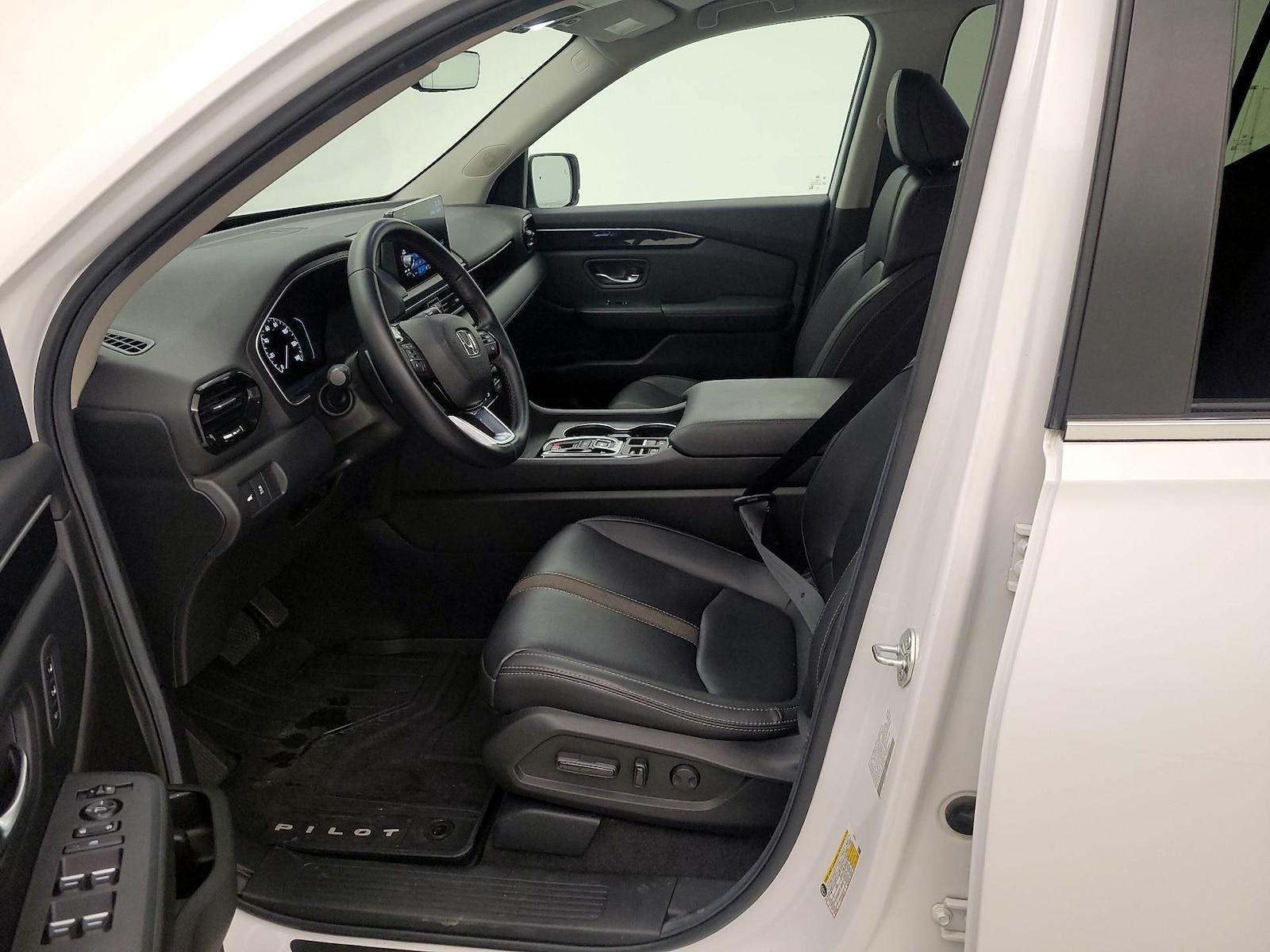 2025 Honda Pilot EX-L - Photo 12