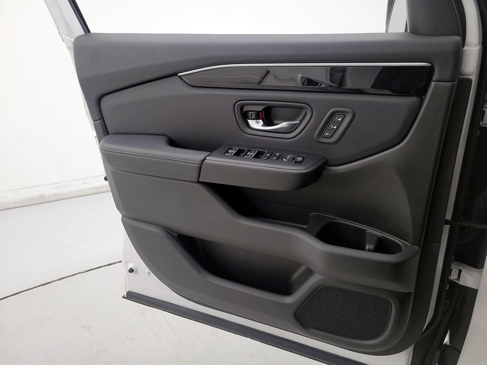2025 Honda Pilot EX-L - Photo 13
