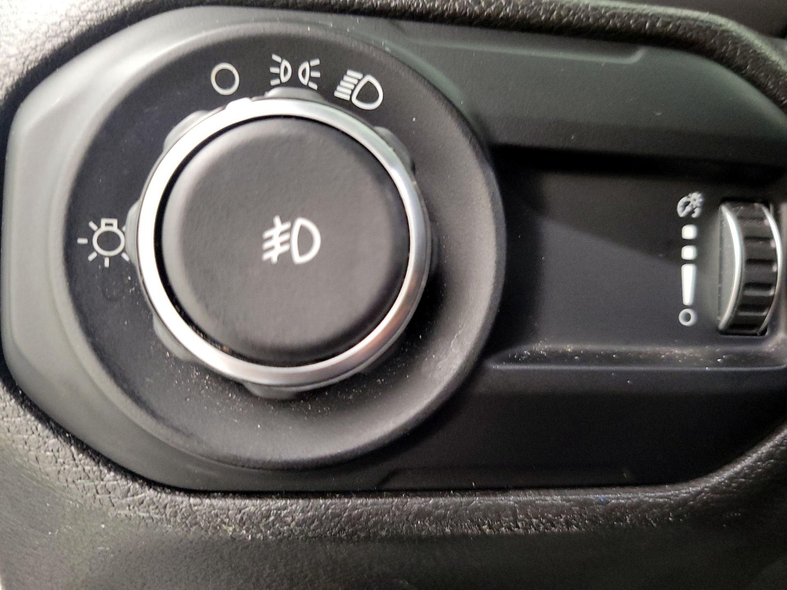 2023 Jeep Wrangler 4-Door Sport - Photo 14