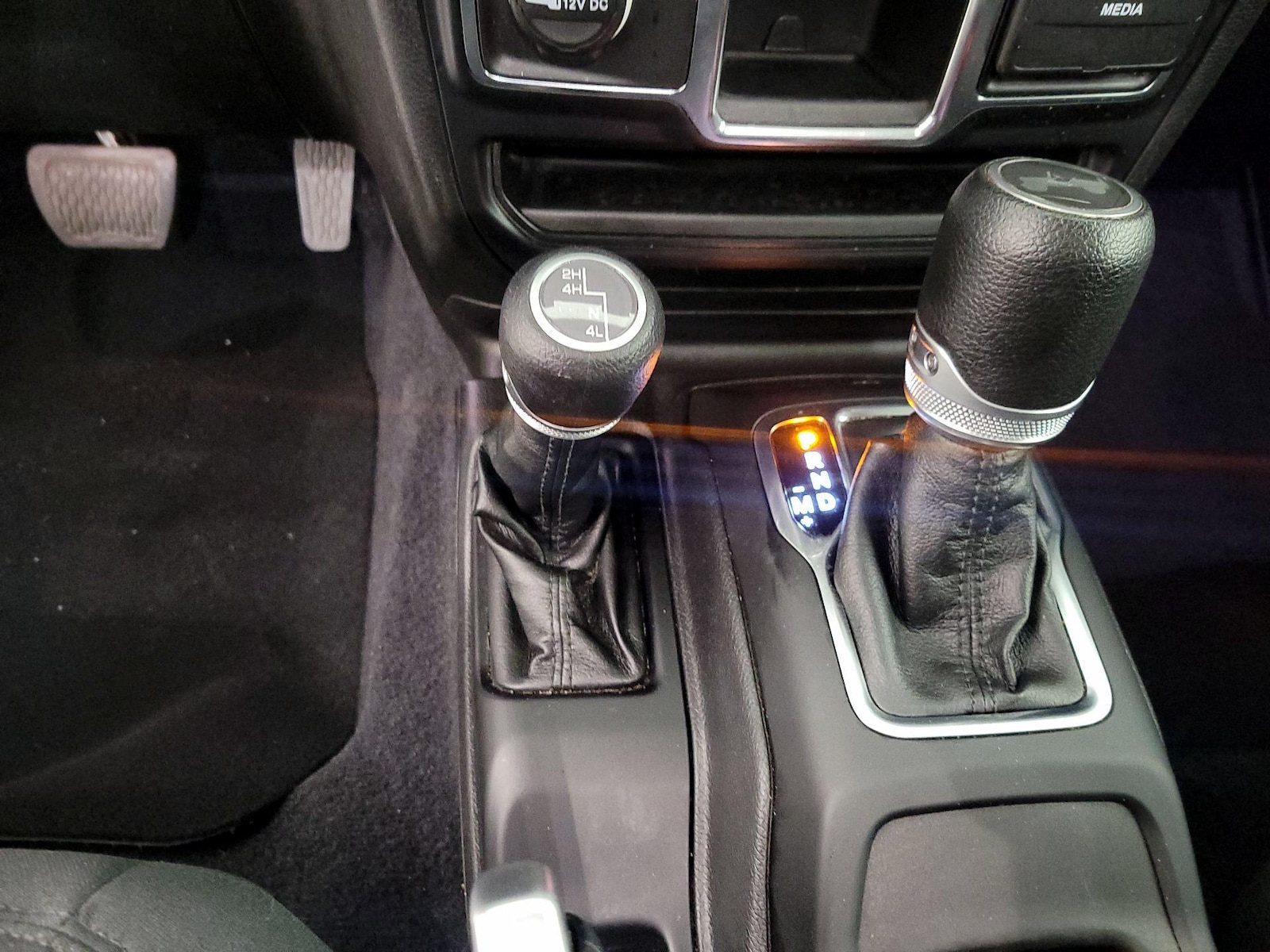 2023 Jeep Wrangler 4-Door Sport - Photo 18