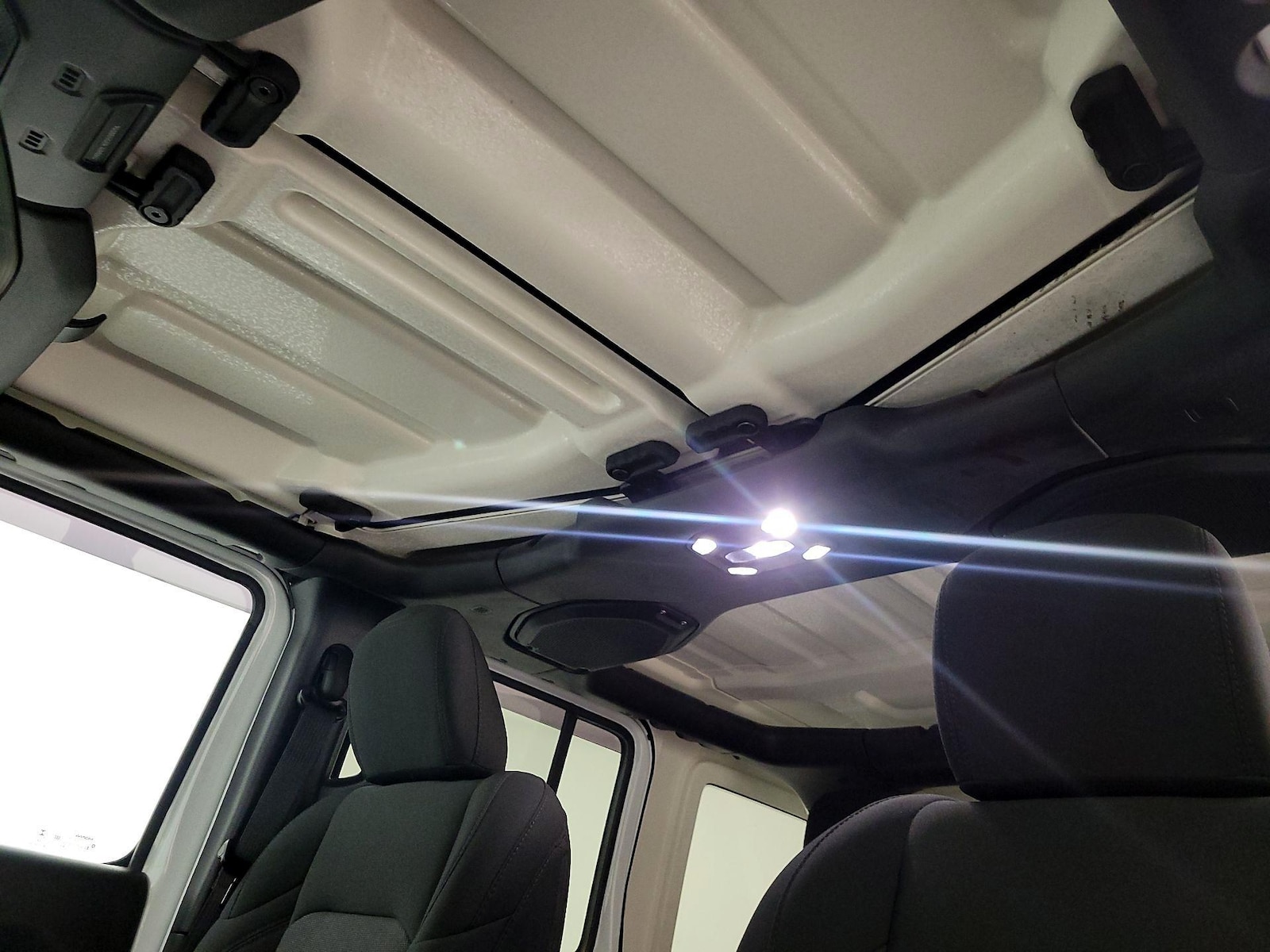 2023 Jeep Wrangler 4-Door Sport - Photo 20