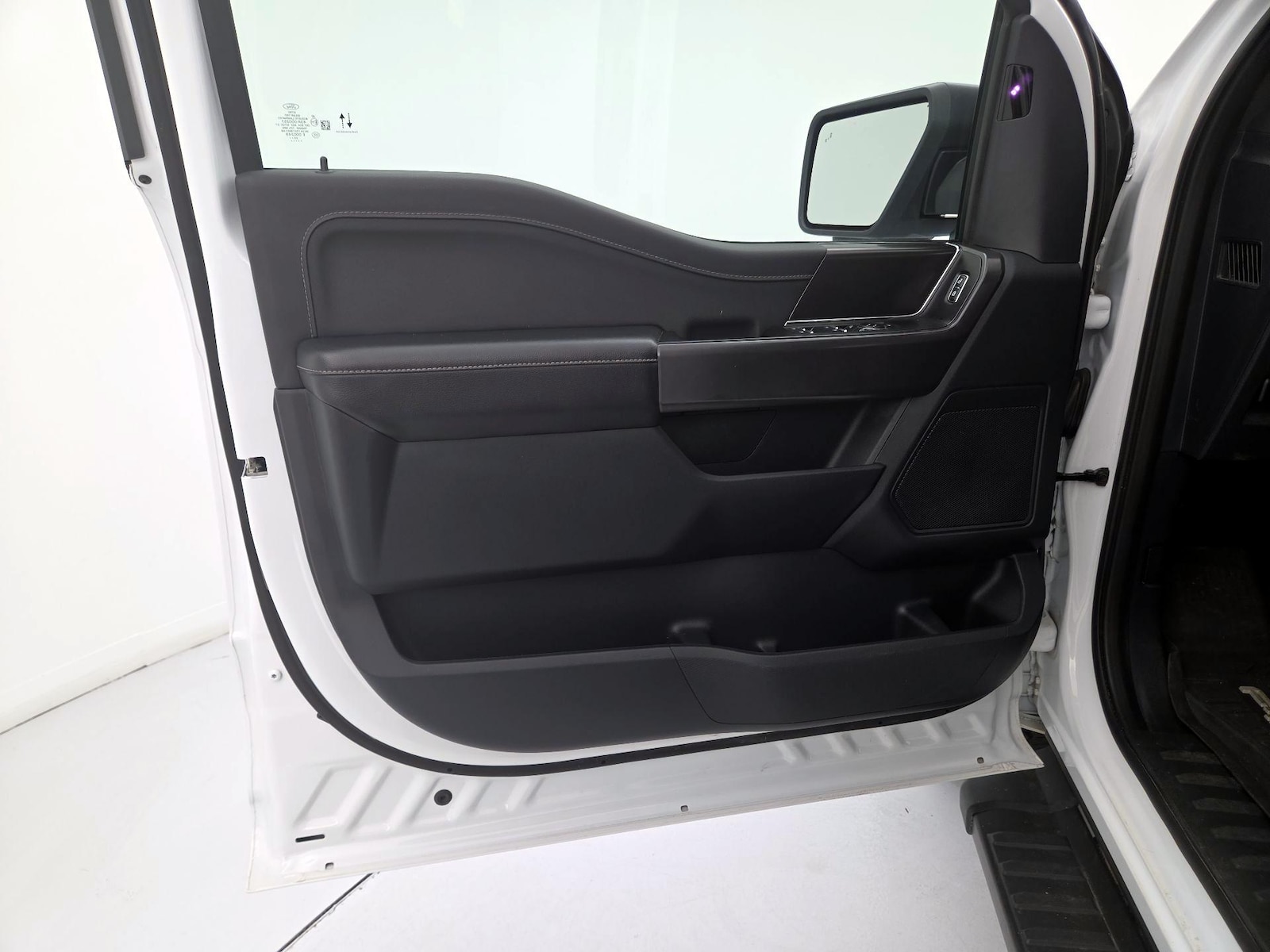 2024 Ford F-150 XLT - Photo 13