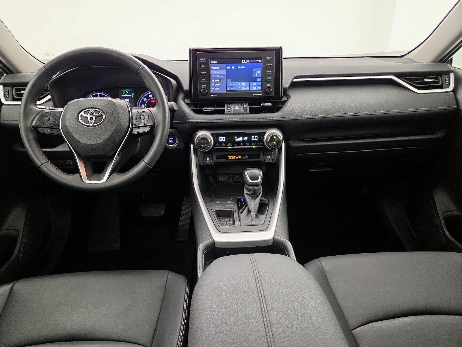 2021 Toyota RAV4 XLE Premium - Photo 10