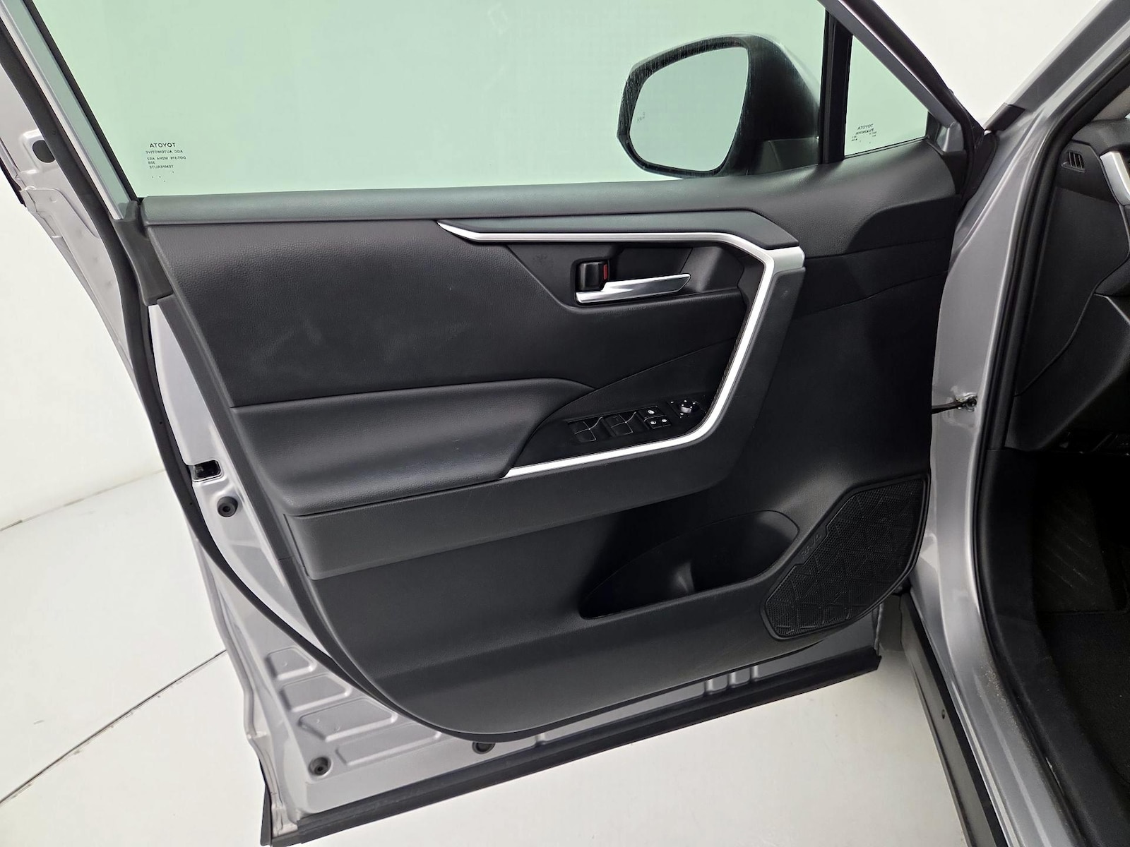 2021 Toyota RAV4 XLE Premium - Photo 13