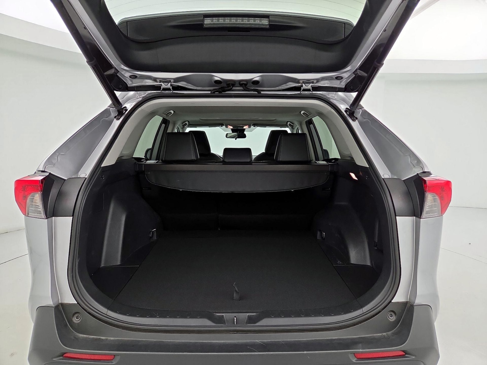 2021 Toyota RAV4 XLE Premium - Photo 22