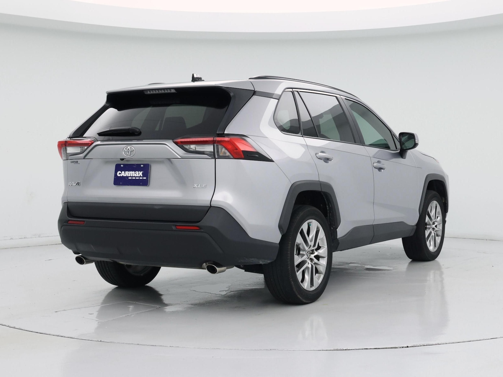 2021 Toyota RAV4 XLE Premium - Photo 9