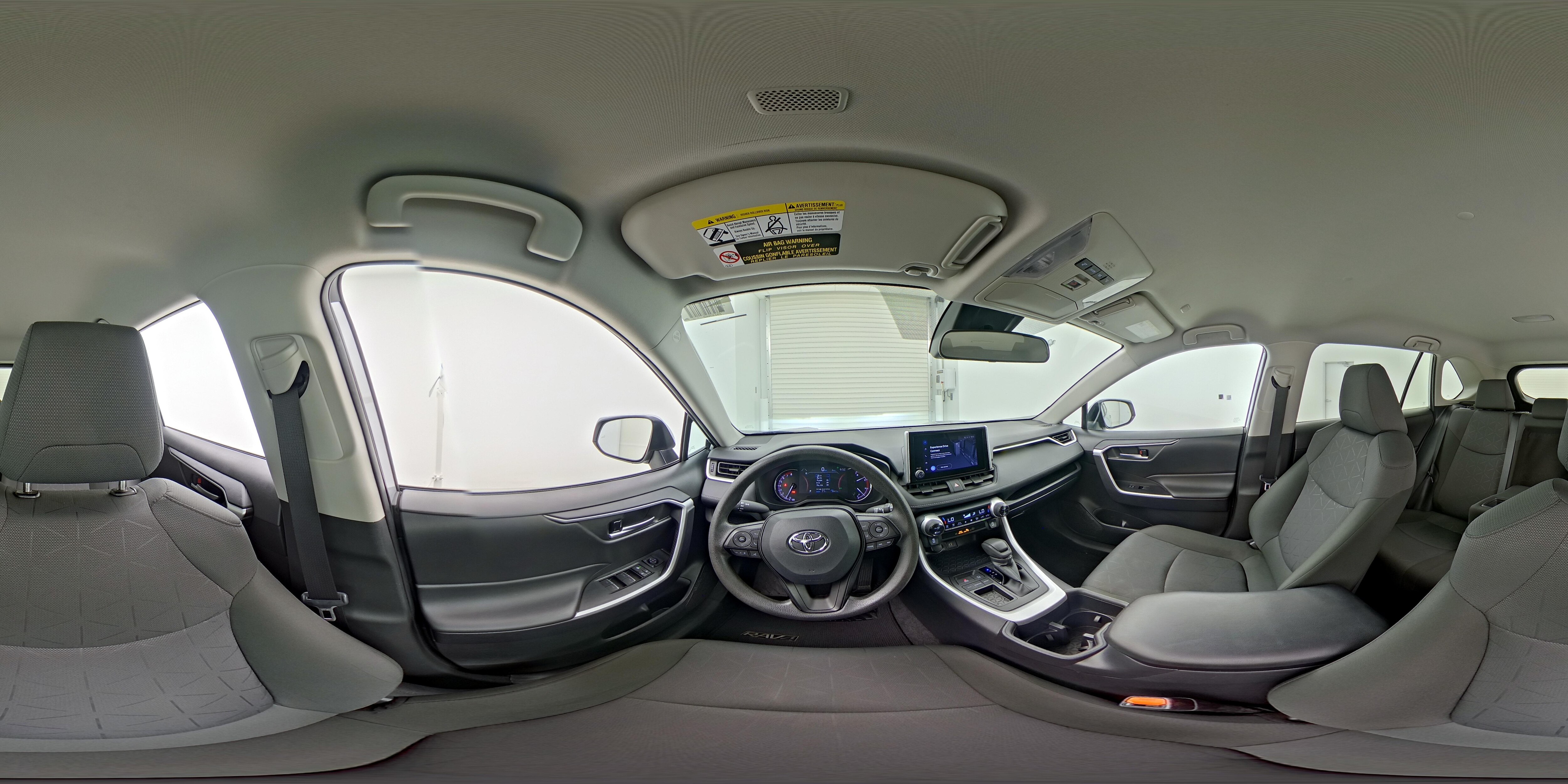 2025 Toyota RAV4 XLE - Photo 27