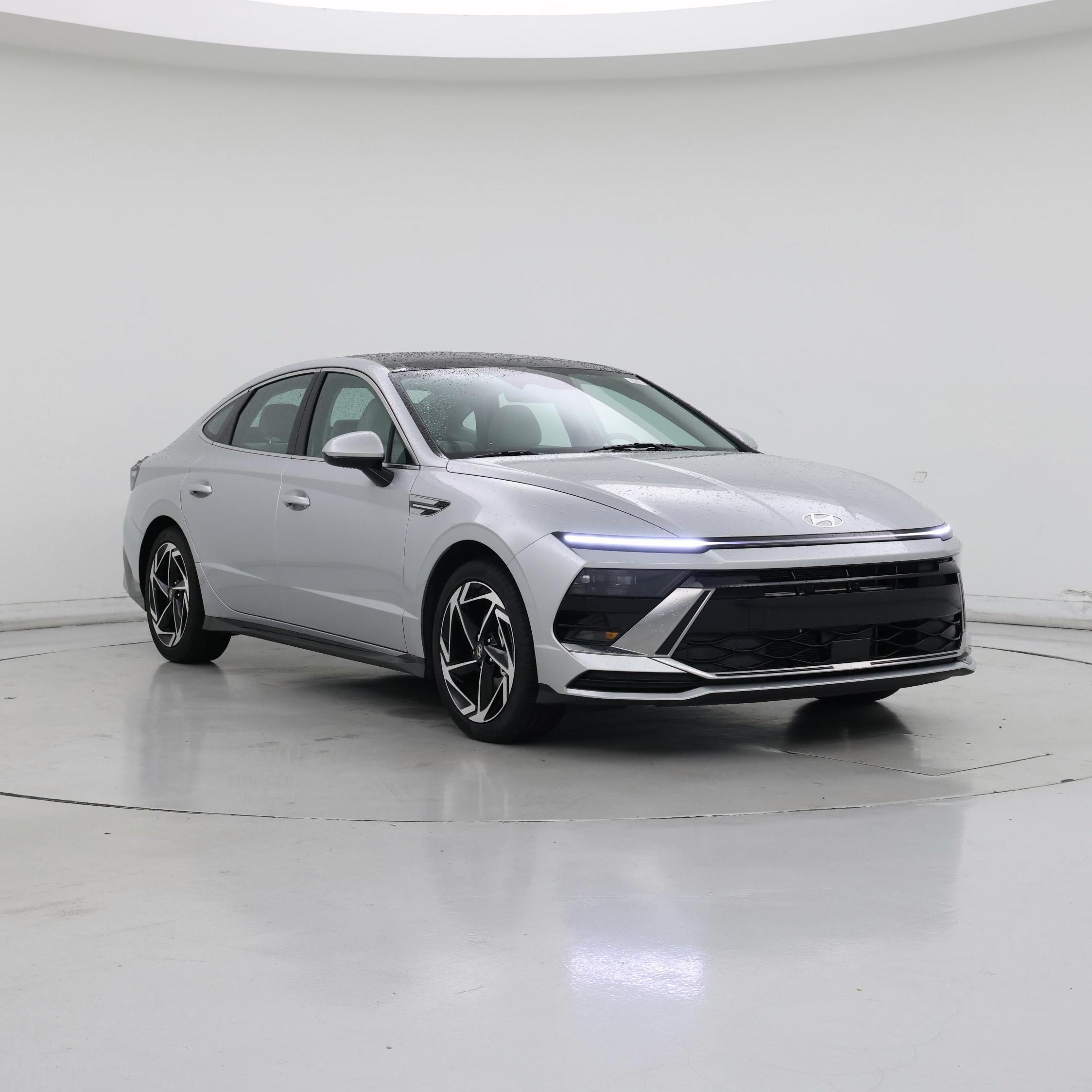 Silver 2025 Hyundai Sonata Sedan Front-Wheel Drive Automatic