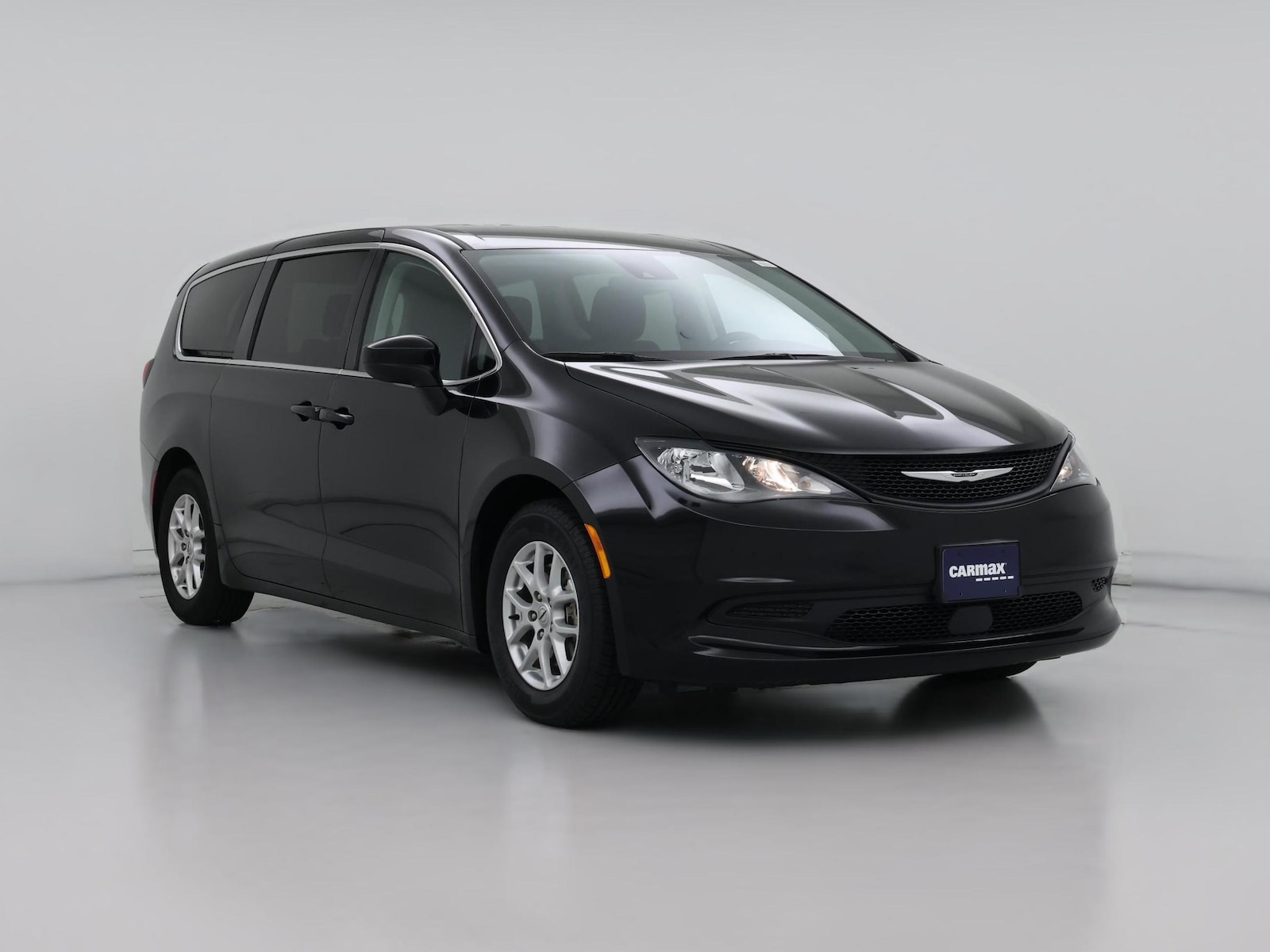 2024 Chrysler Voyager