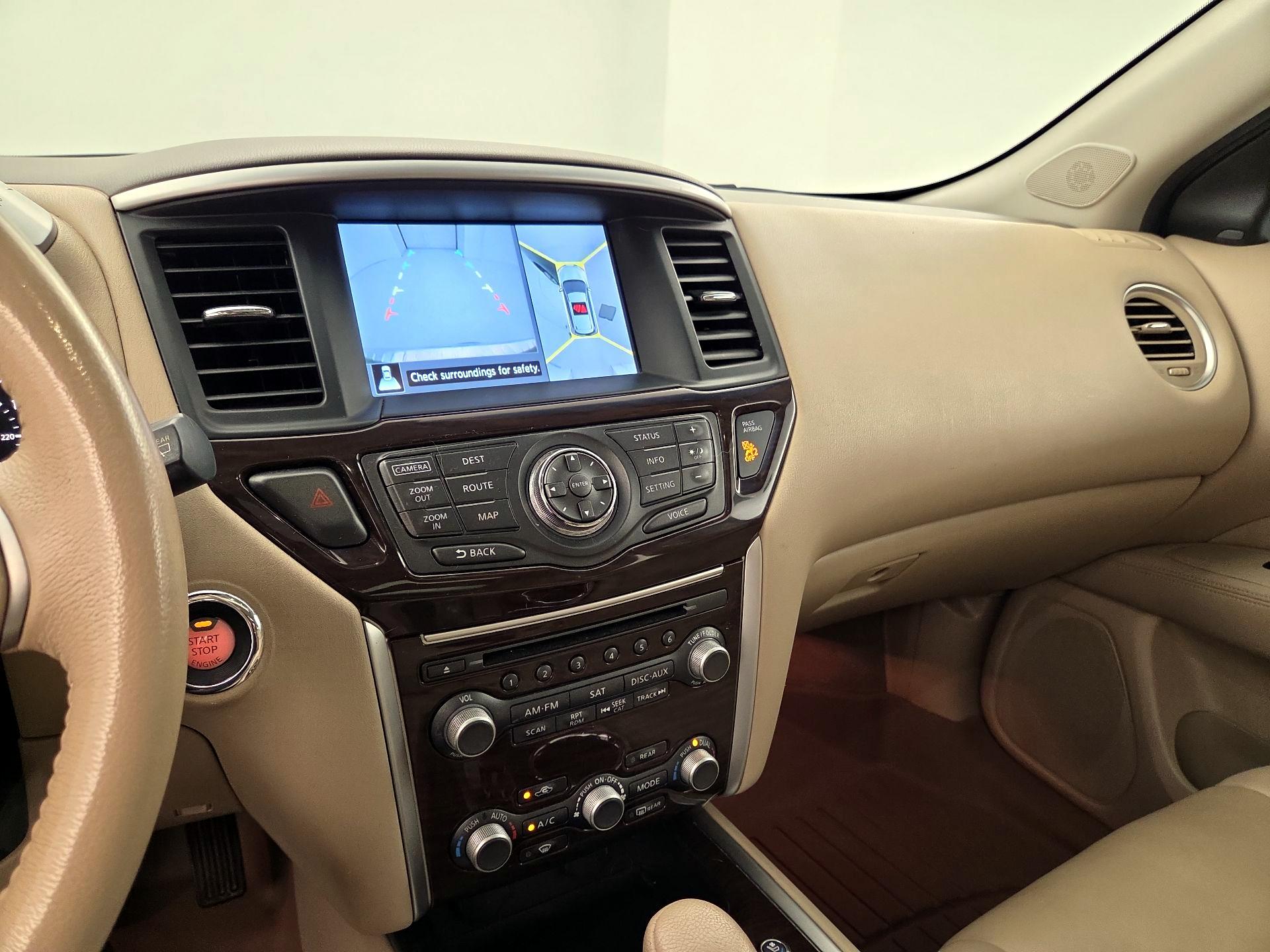 Thumbnail: 2015 Nissan Pathfinder - 15