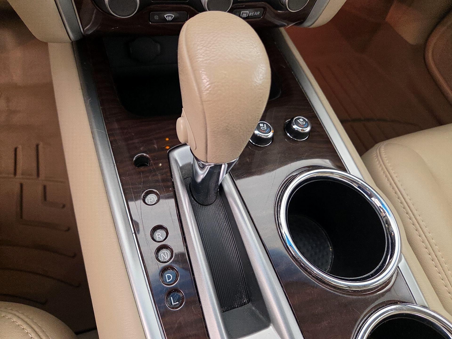Thumbnail: 2015 Nissan Pathfinder - 18