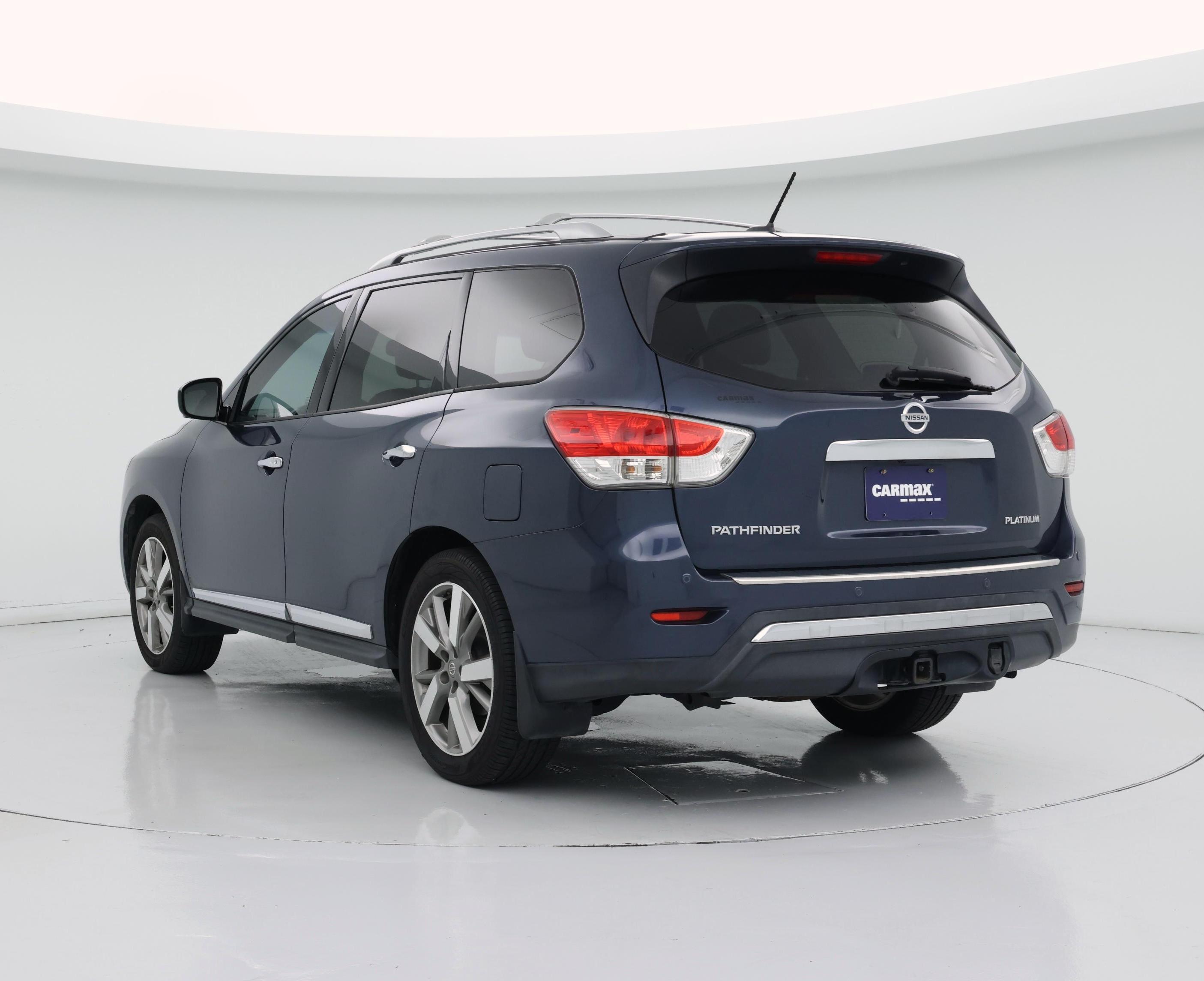 Thumbnail: 2015 Nissan Pathfinder - 2