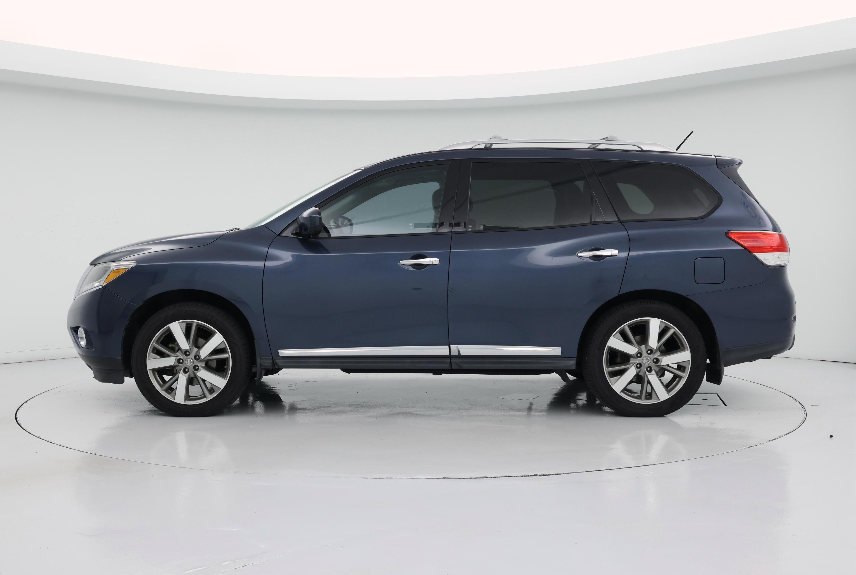 Thumbnail: 2015 Nissan Pathfinder - 3