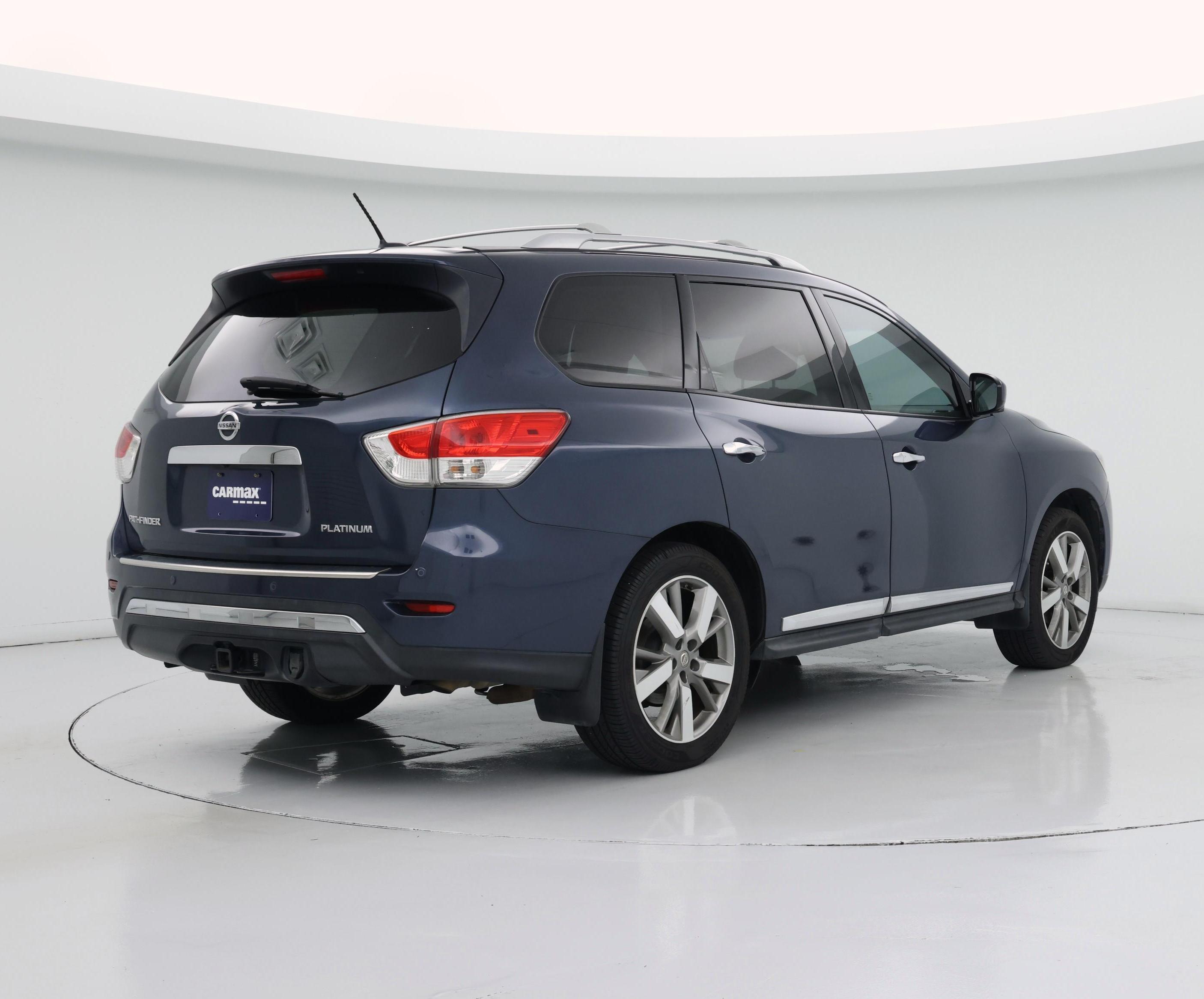 Thumbnail: 2015 Nissan Pathfinder - 8