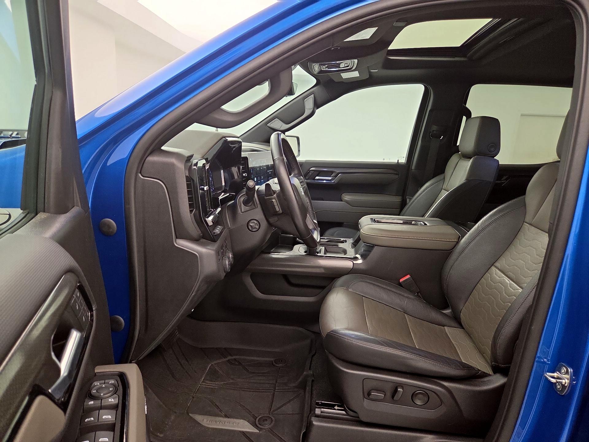 Thumbnail: 2022 Chevrolet Silverado 1500 - 11